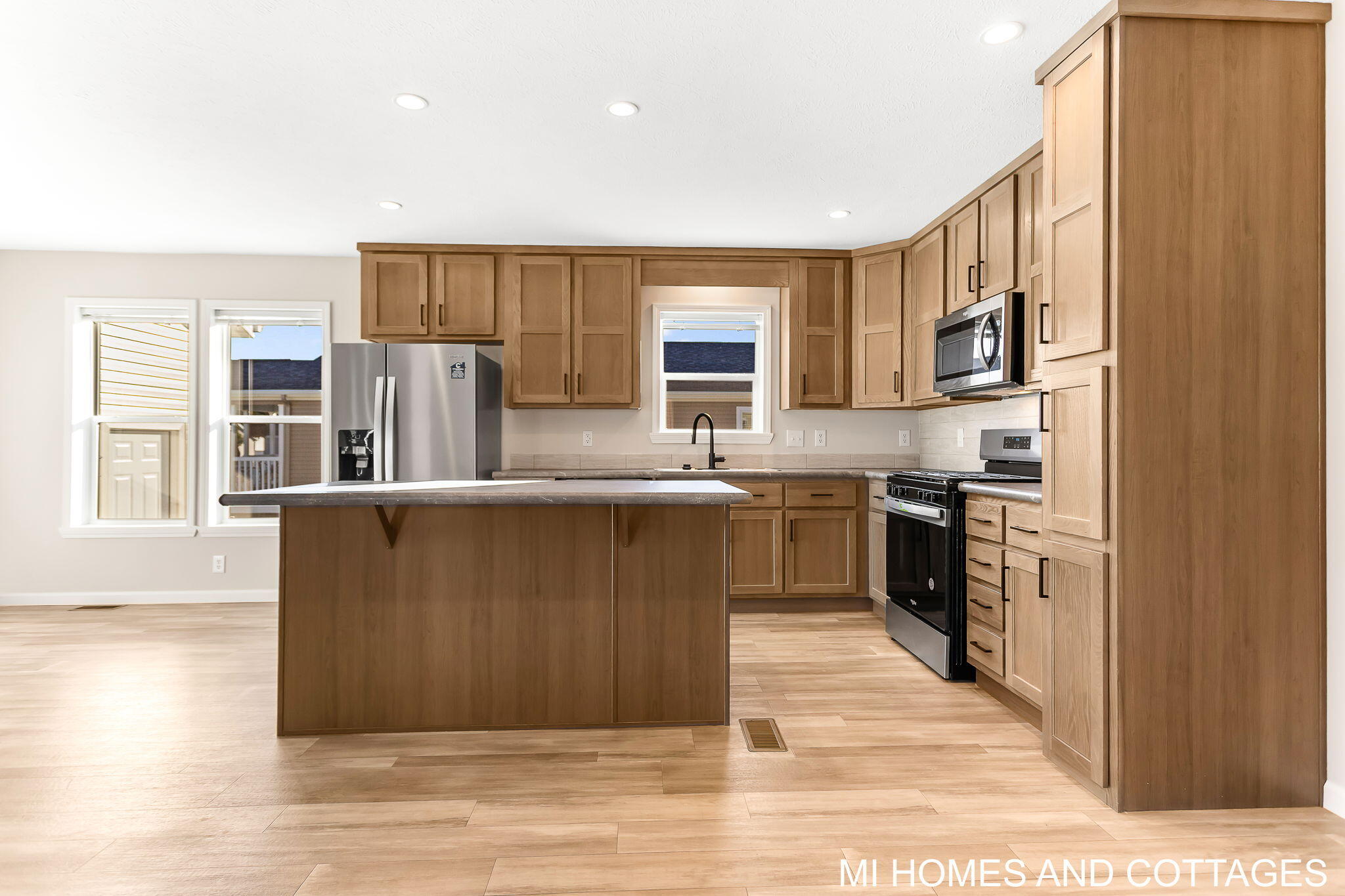 5216 Mulberry Lane, Holland