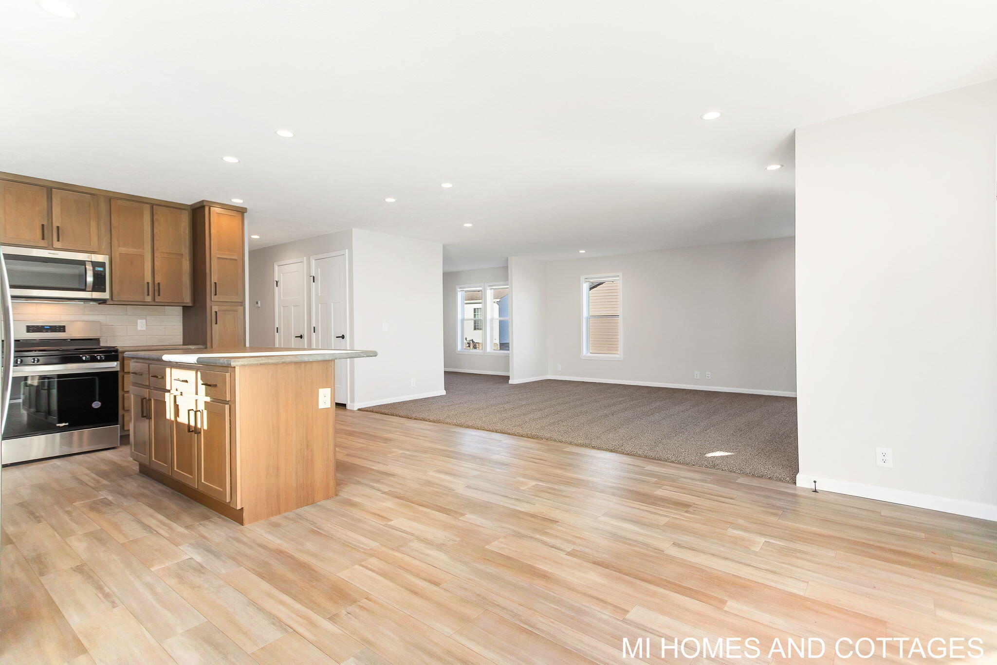 5216 Mulberry Lane, Holland