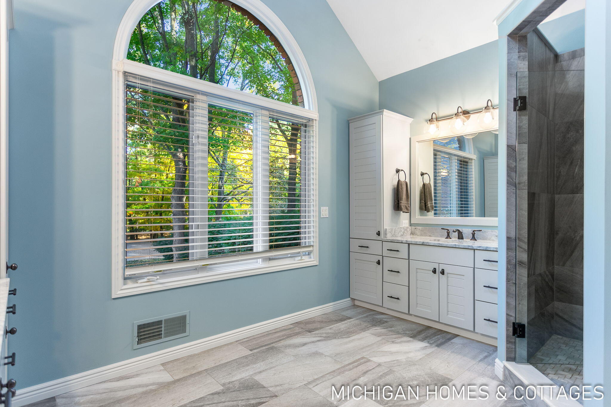 2280 Tunnel Breeze Court