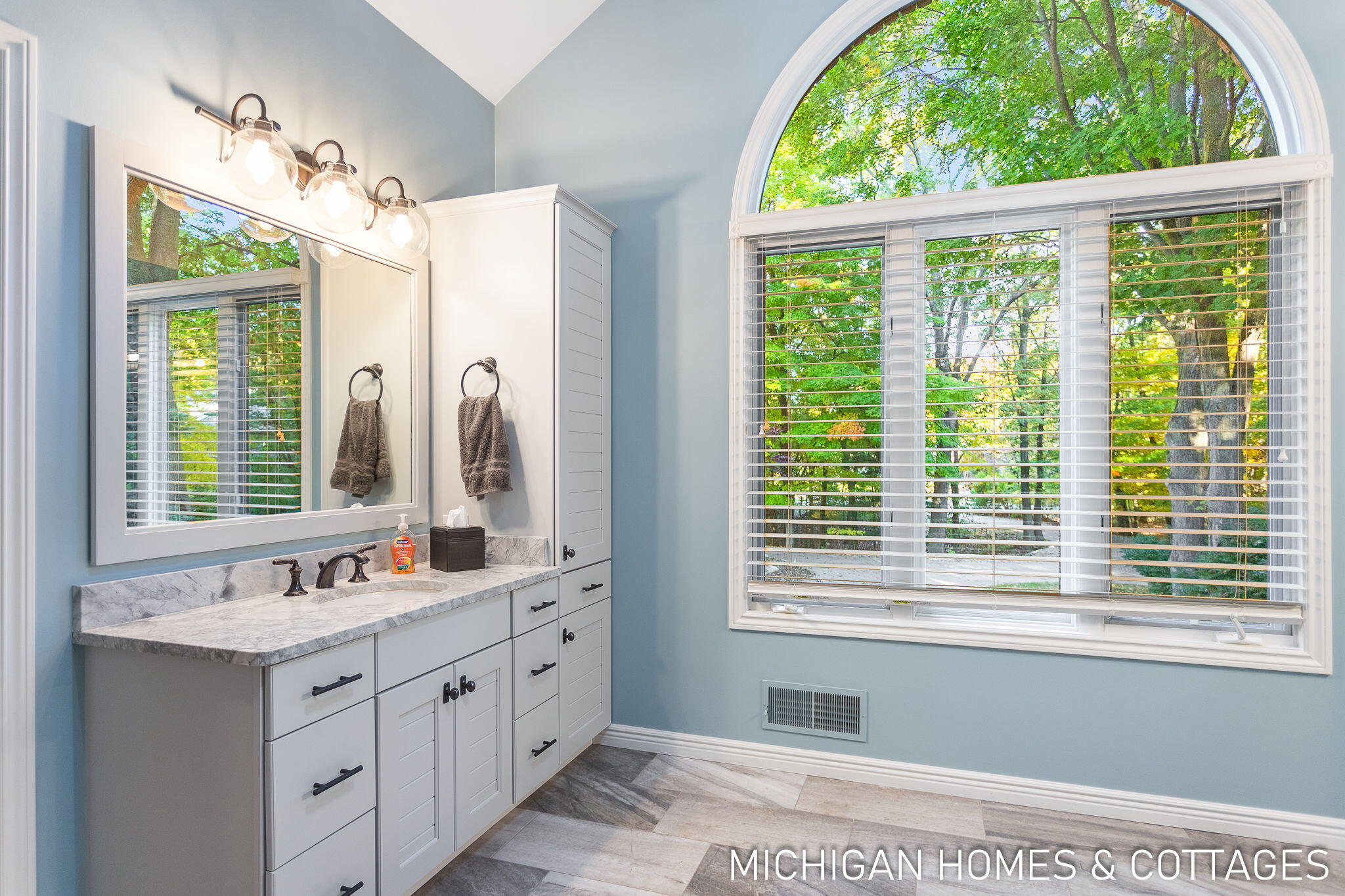 2280 Tunnel Breeze Court