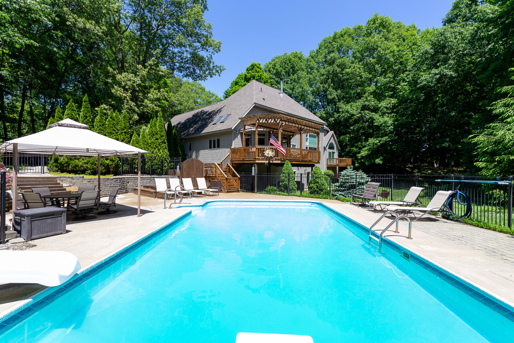 2280 Tunnel Breeze Court