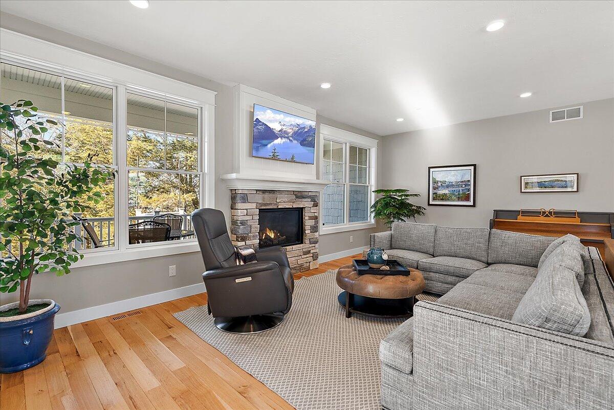 690 Dunegrass Circle Drive