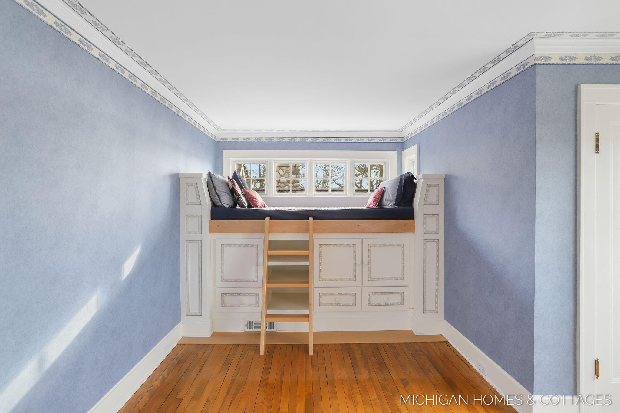 714 N Shore Drive