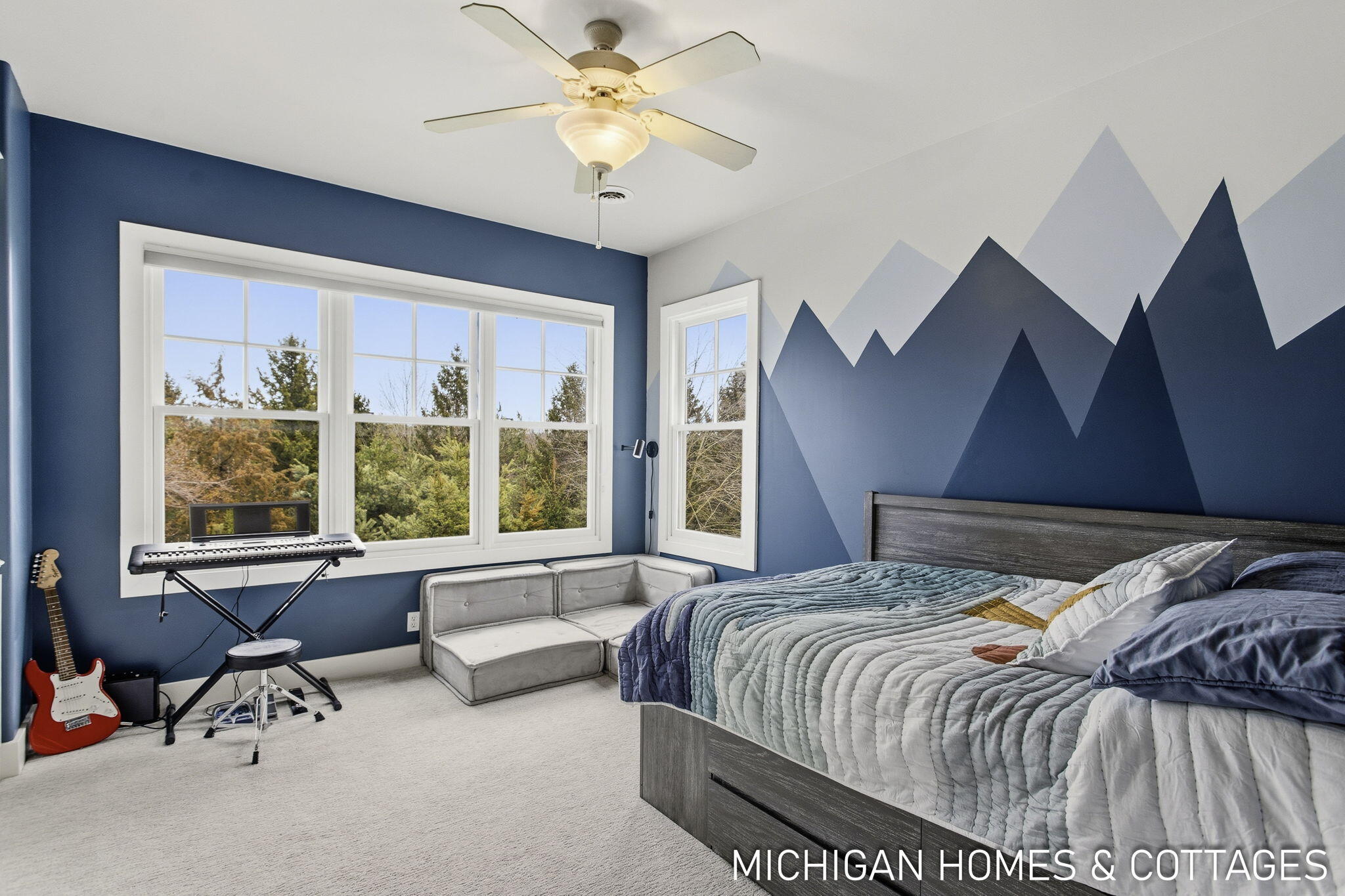 5484 Lakeshore Avenue