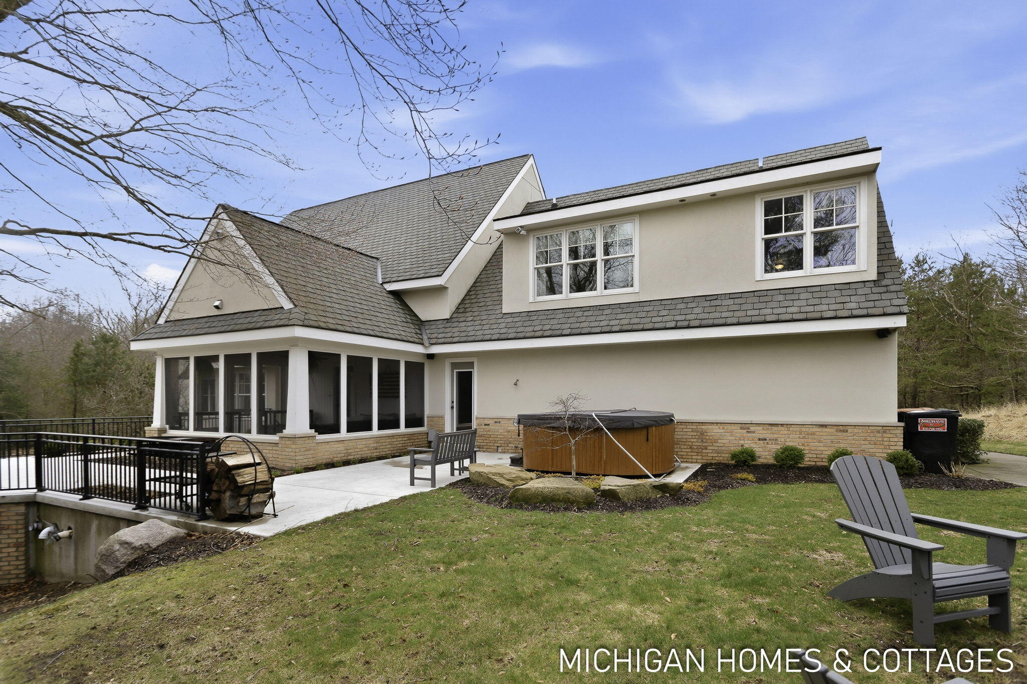 5484 Lakeshore Avenue