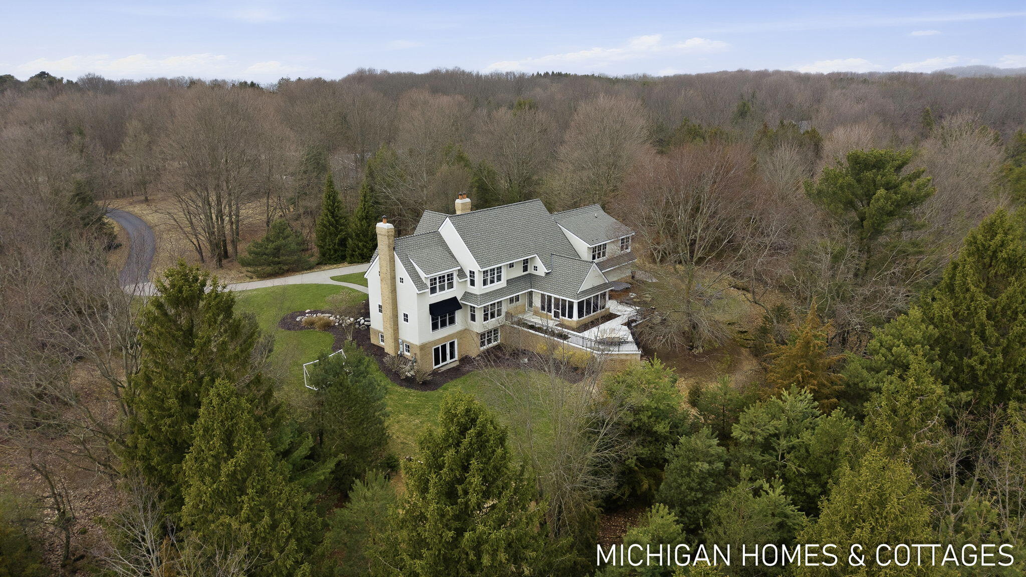 5484 Lakeshore Avenue