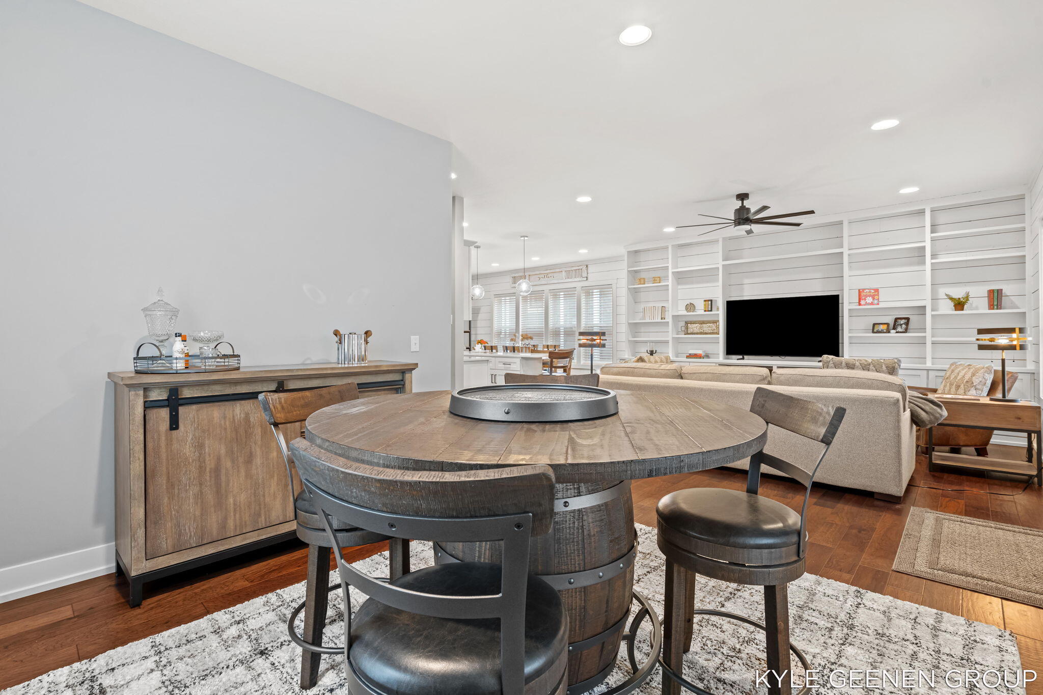140 W 10th Street