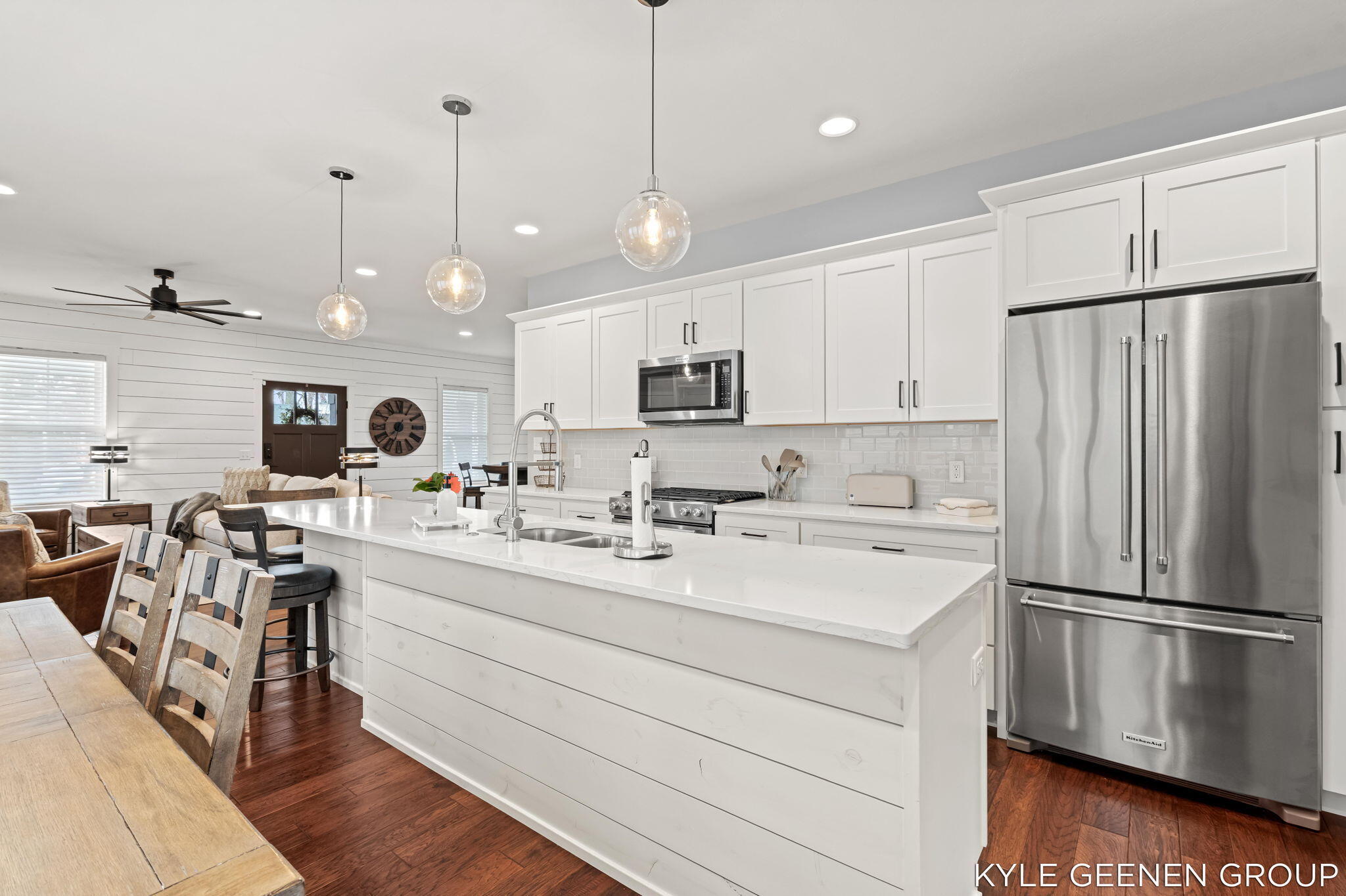 140 W 10th Street