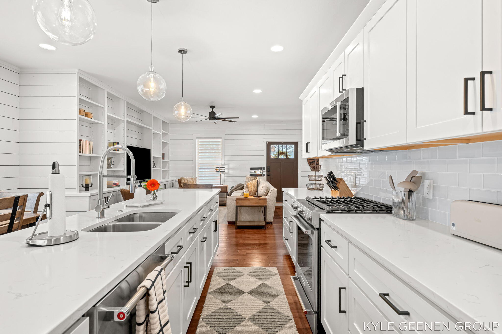 140 W 10th Street
