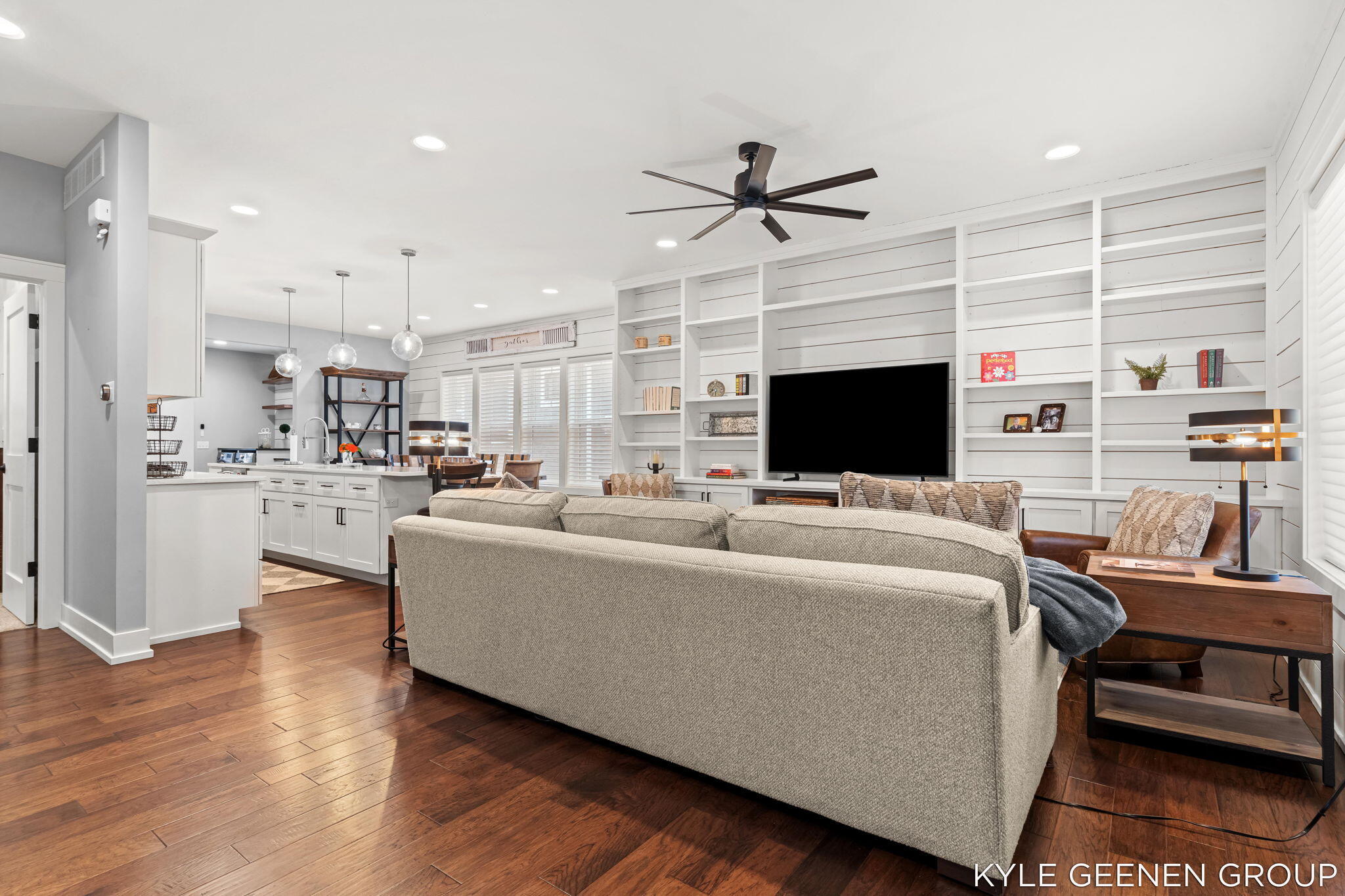 140 W 10th Street