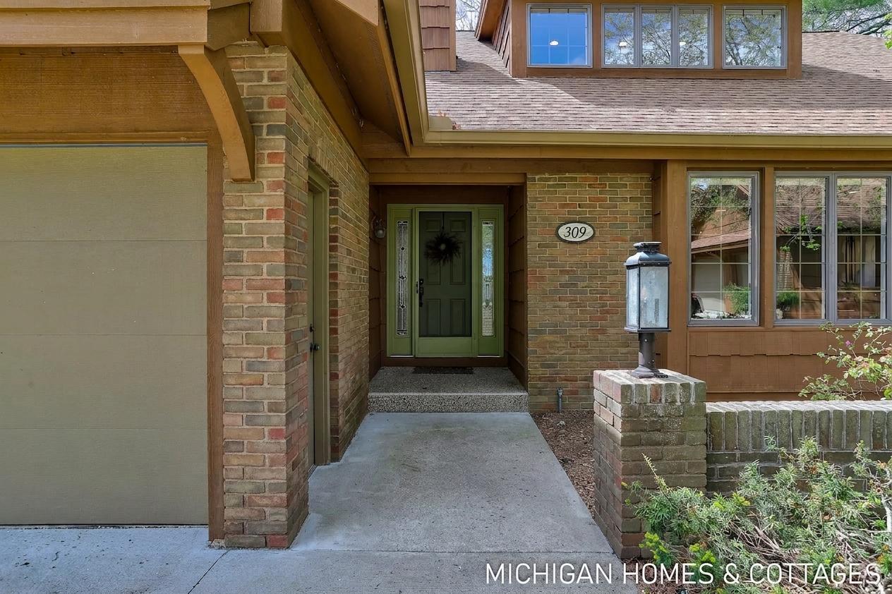 309 Glen Garry Court