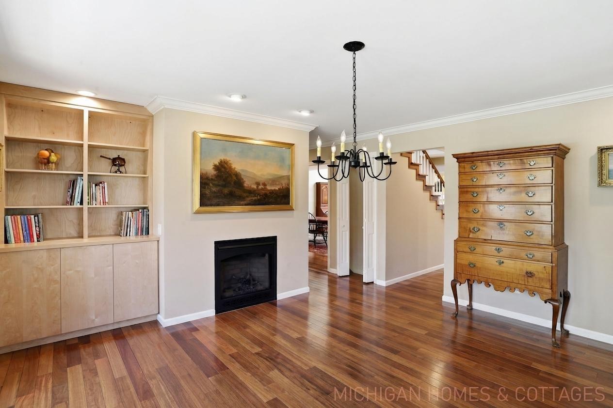 309 Glen Garry Court