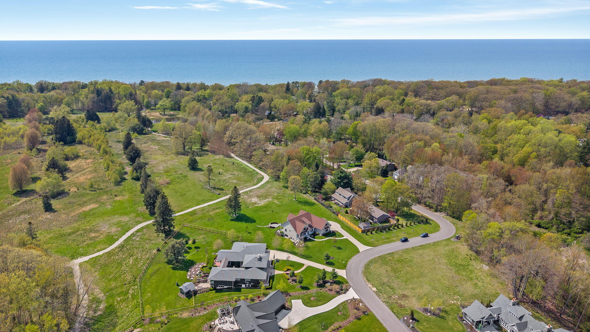 719 Golfview Drive