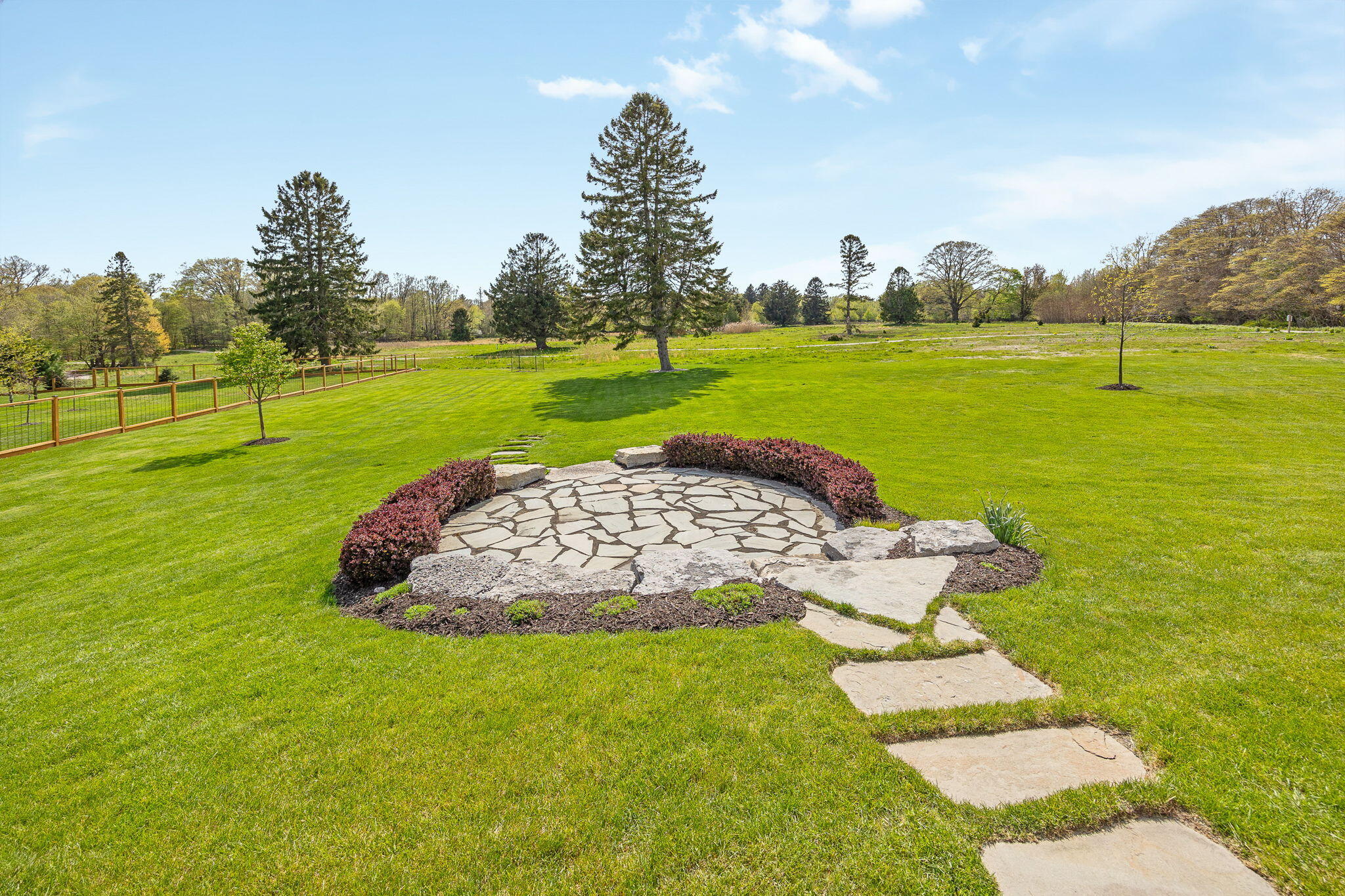 719 Golfview Drive