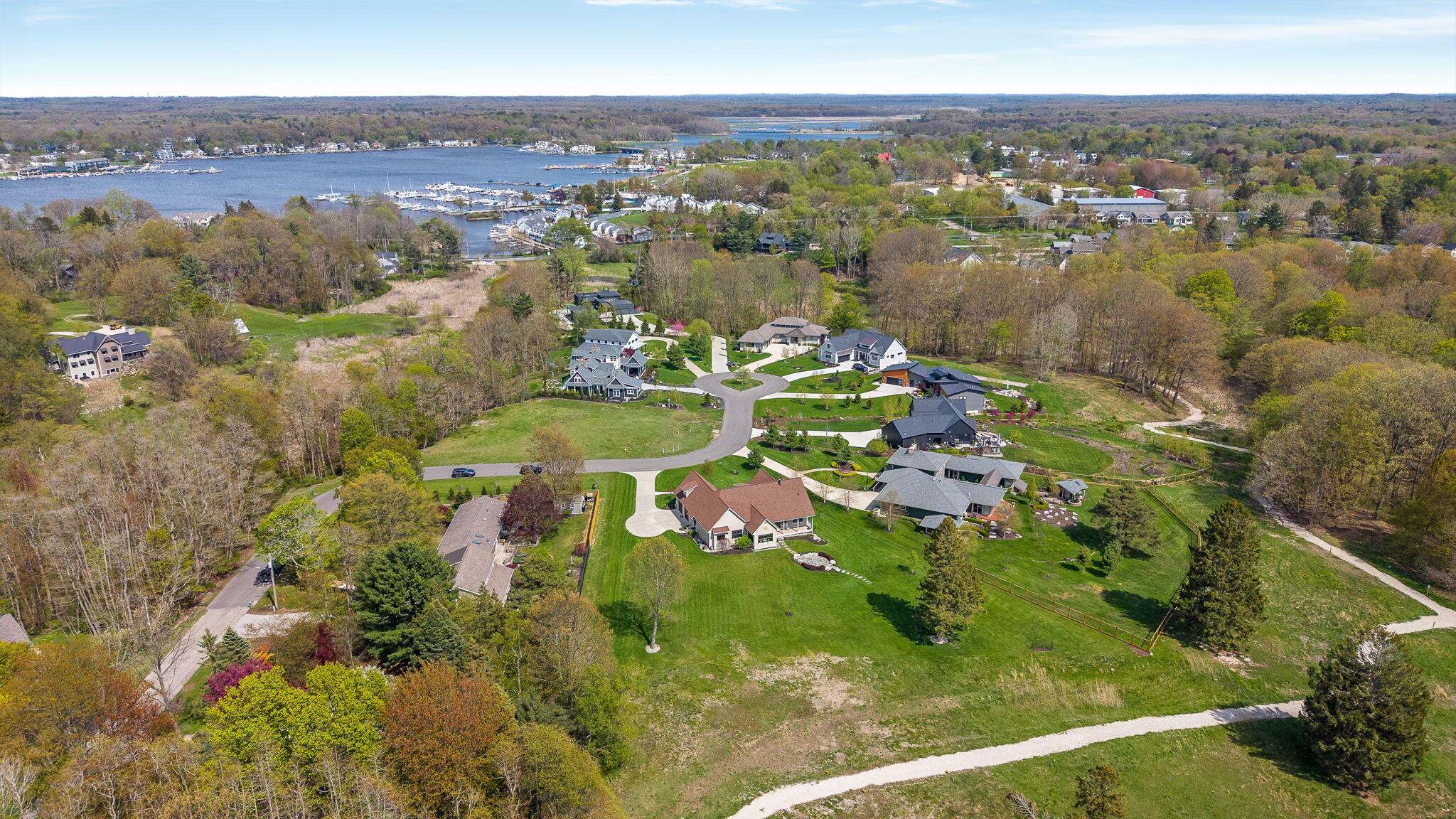 719 Golfview Drive