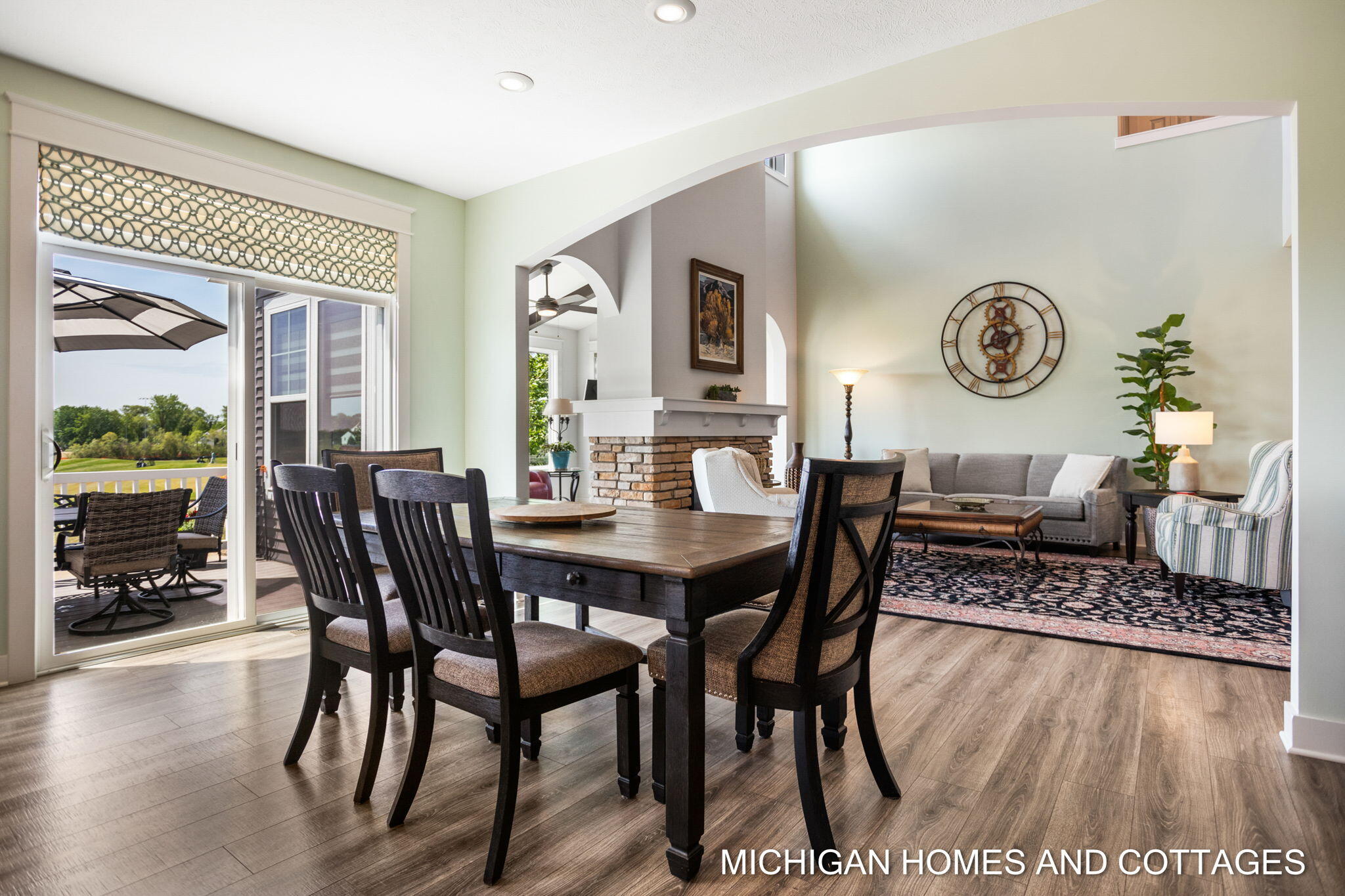 4401 Grand Point