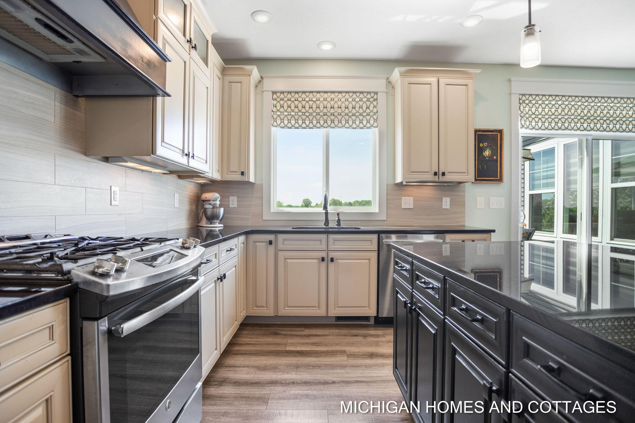 4401 Grand Point