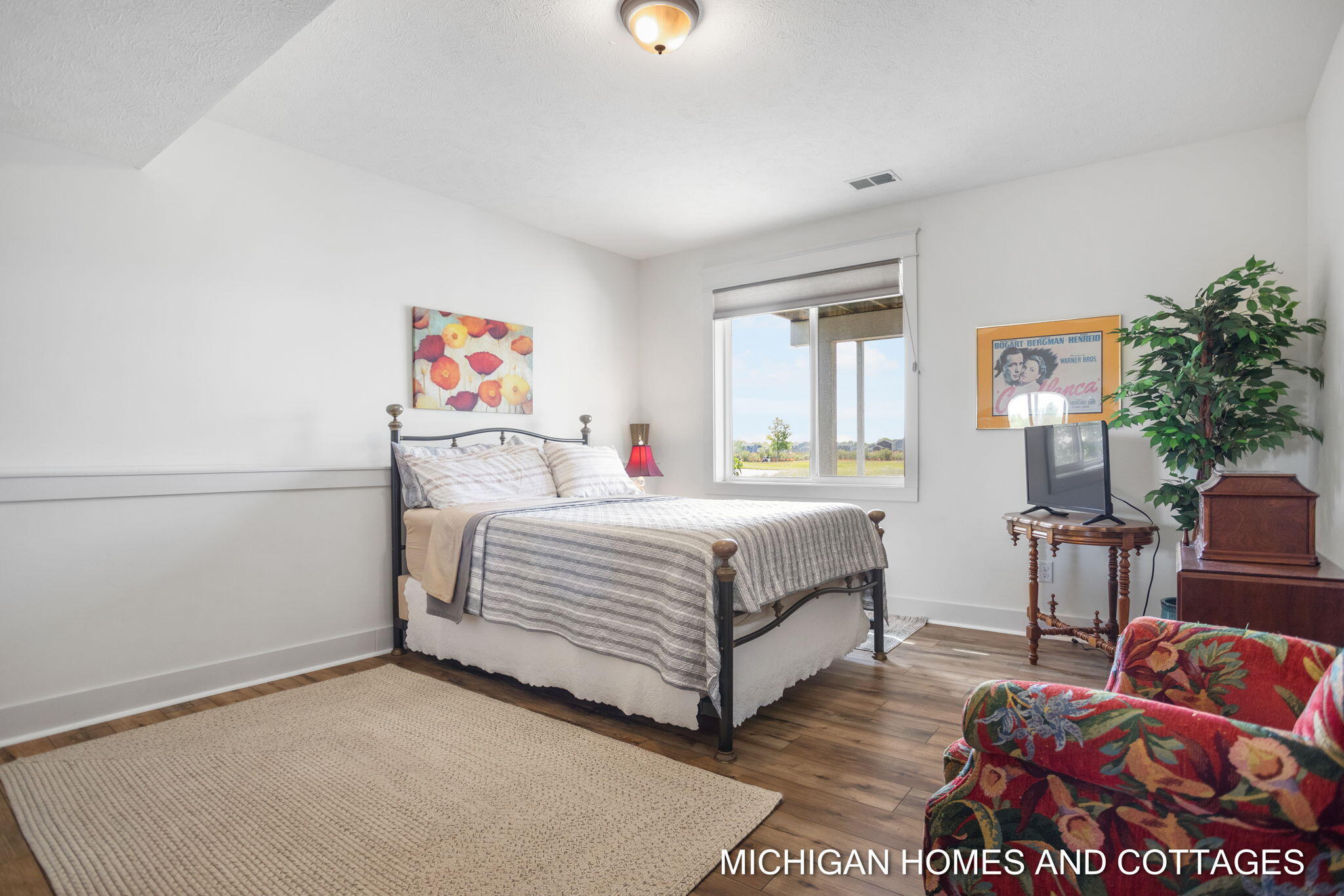 4401 Grand Point