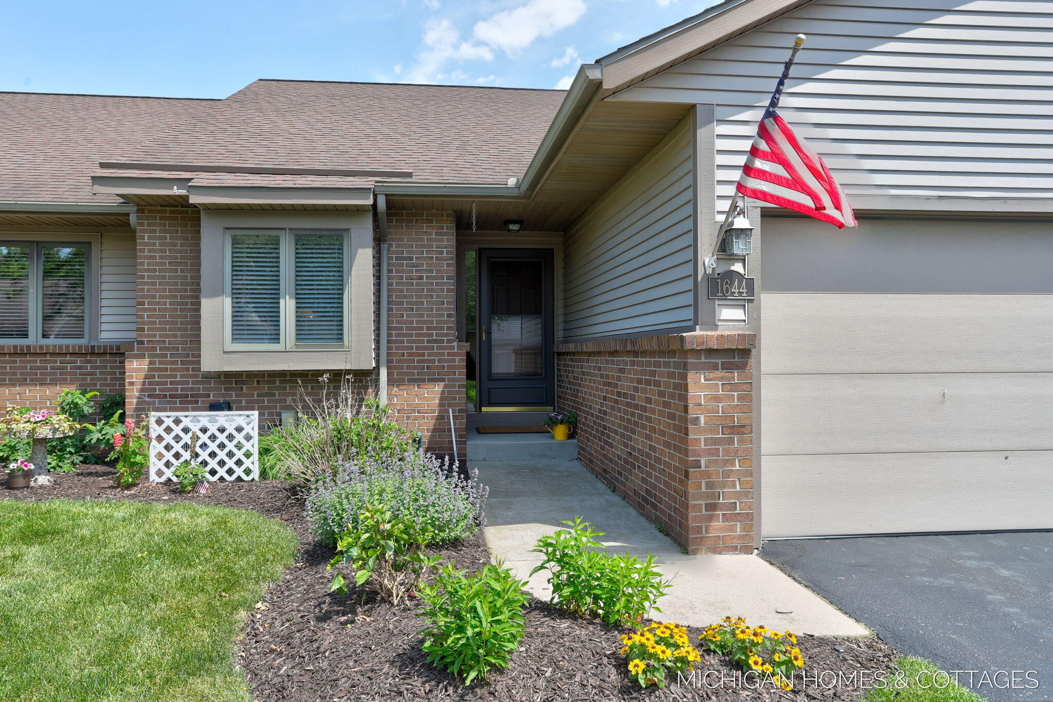 1644 Lakeview Drive