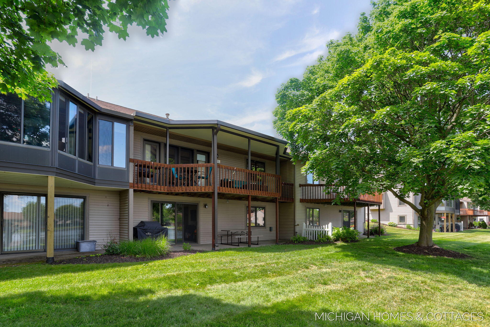 1644 Lakeview Drive