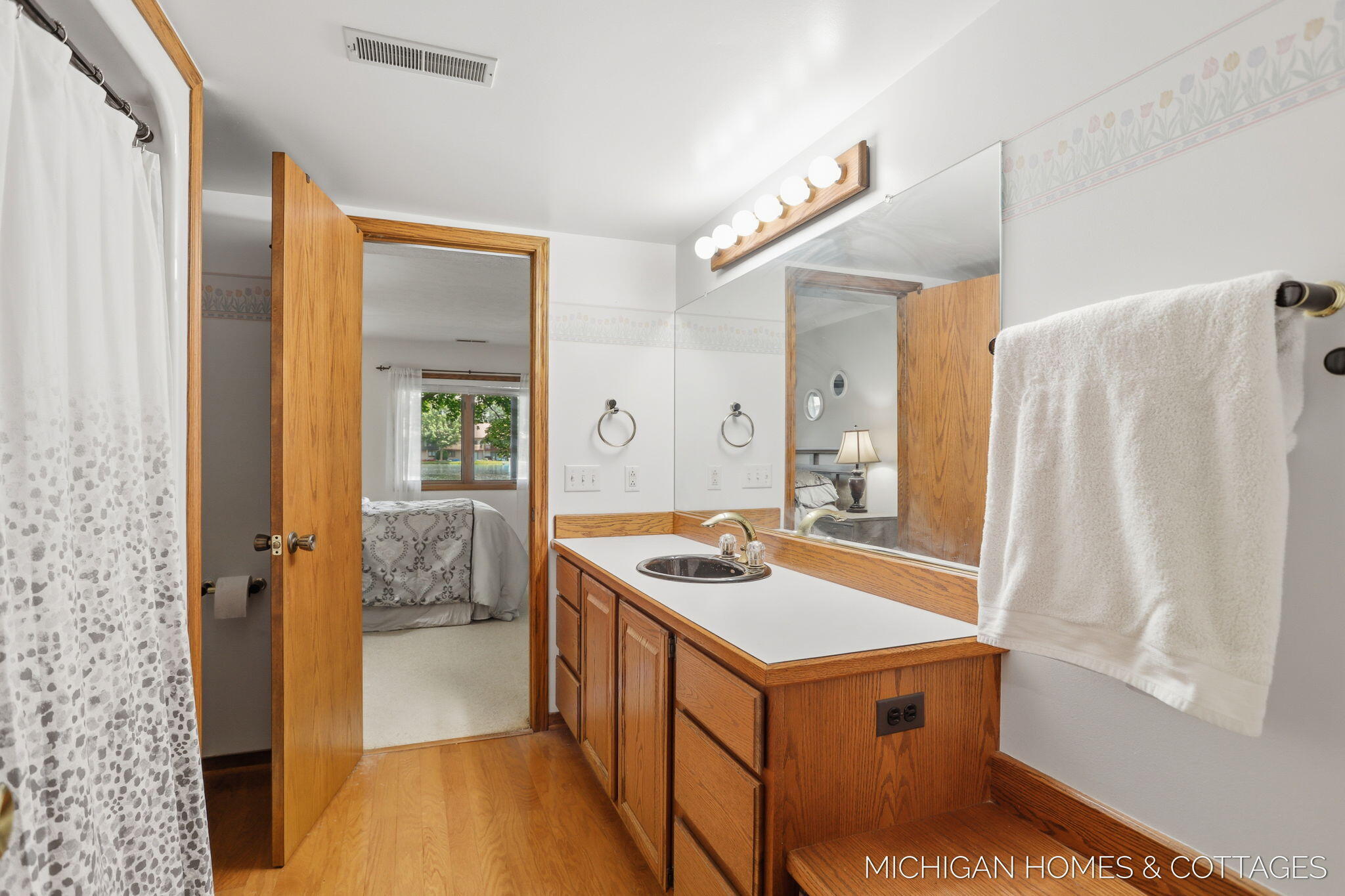 1644 Lakeview Drive