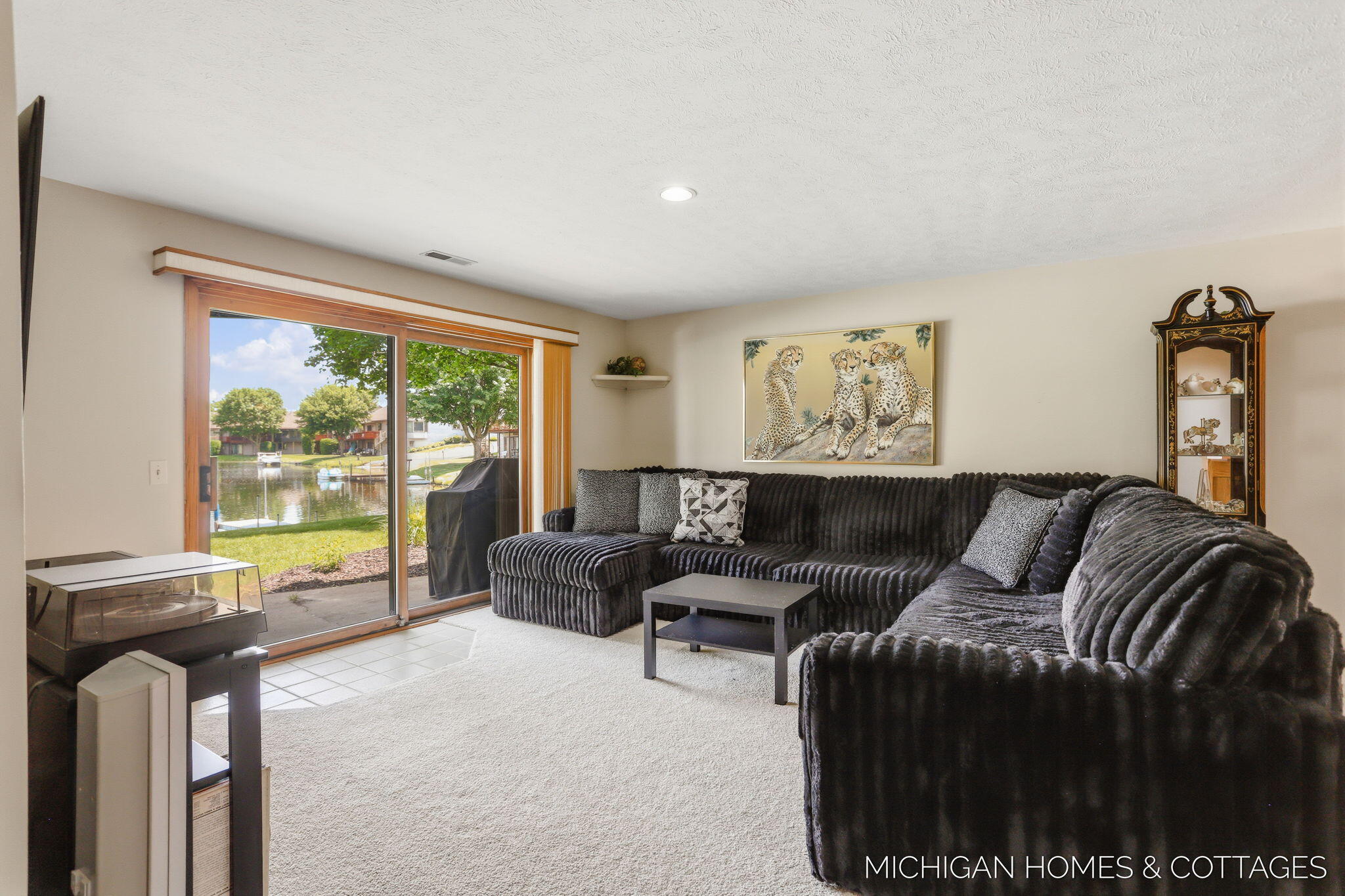 1644 Lakeview Drive