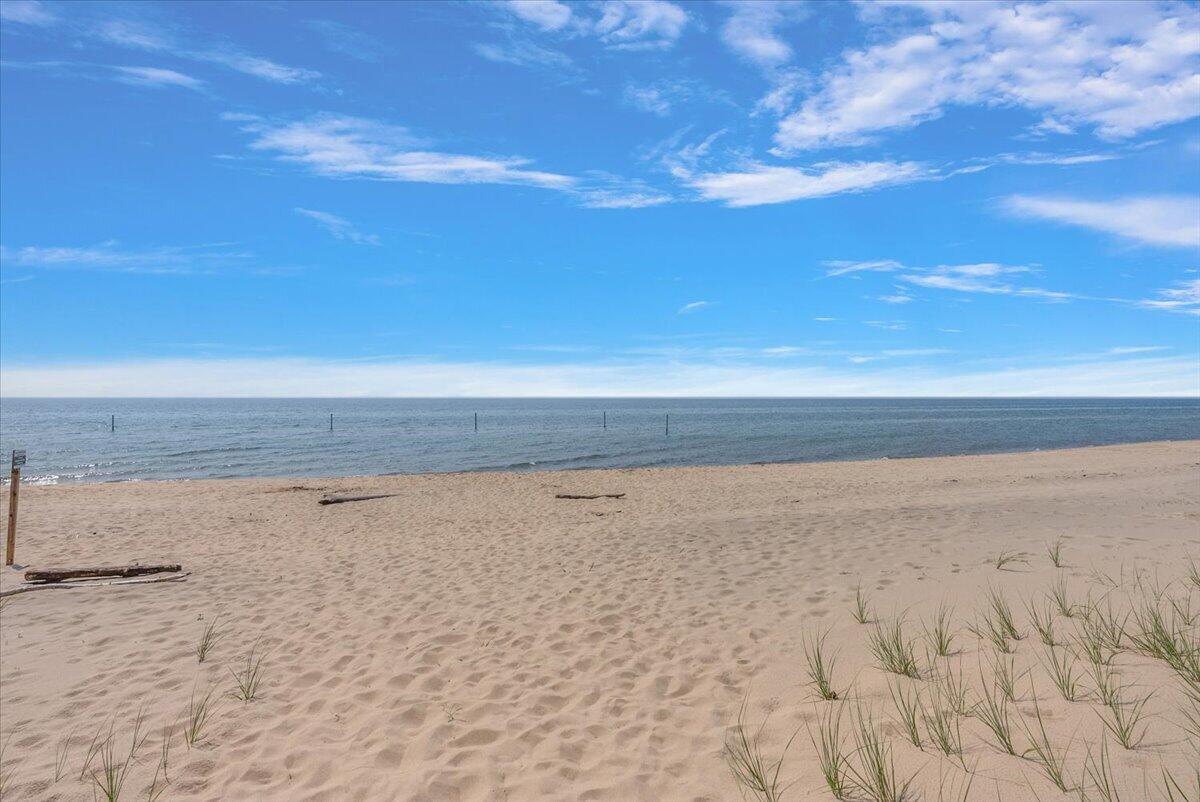 368 S Lakeshore Drive