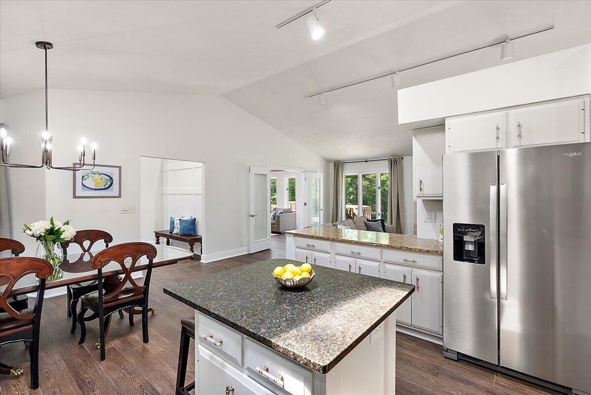 368 S Lakeshore Drive