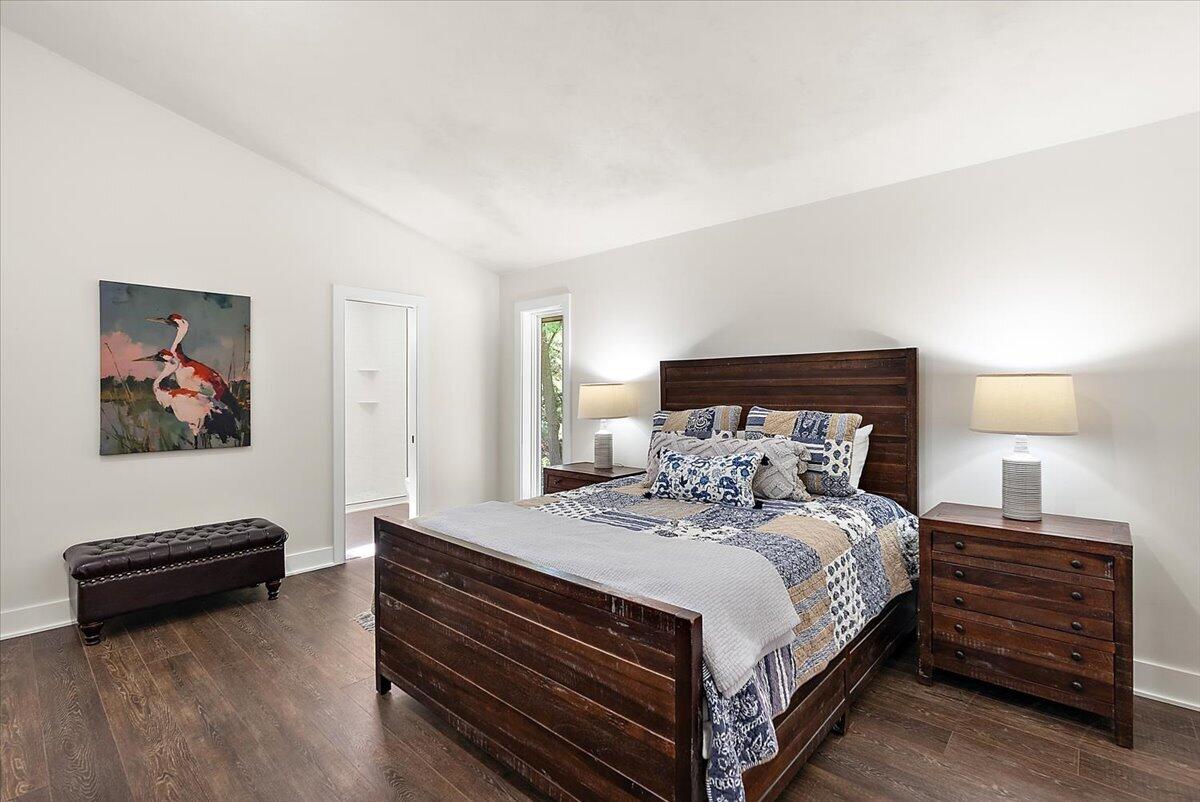 368 S Lakeshore Drive
