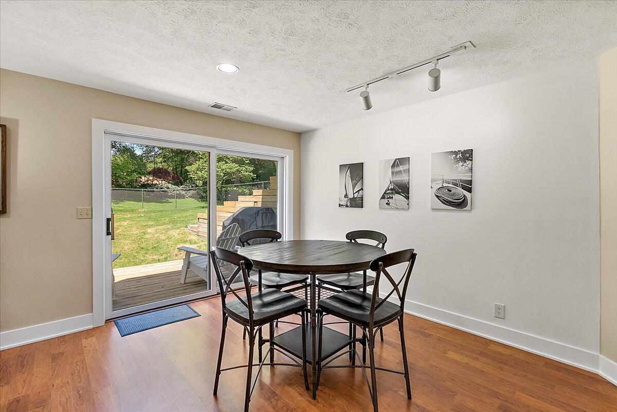 368 S Lakeshore Drive