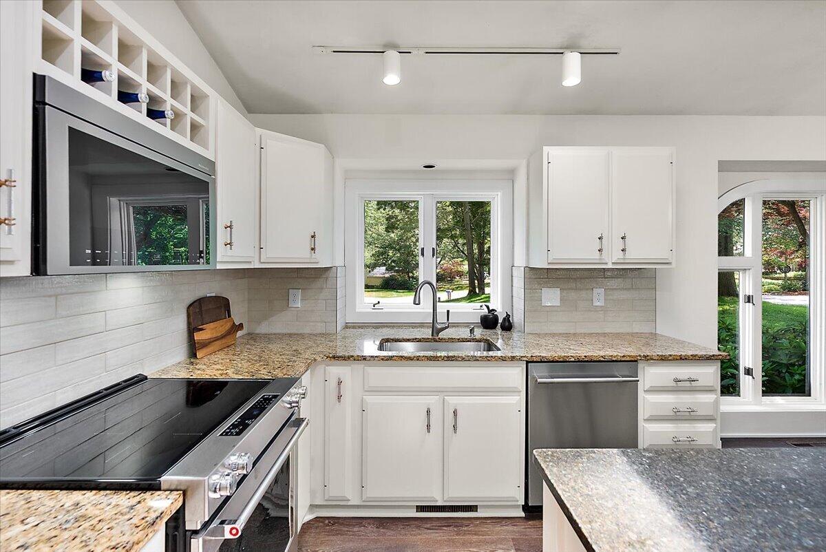 368 S Lakeshore Drive