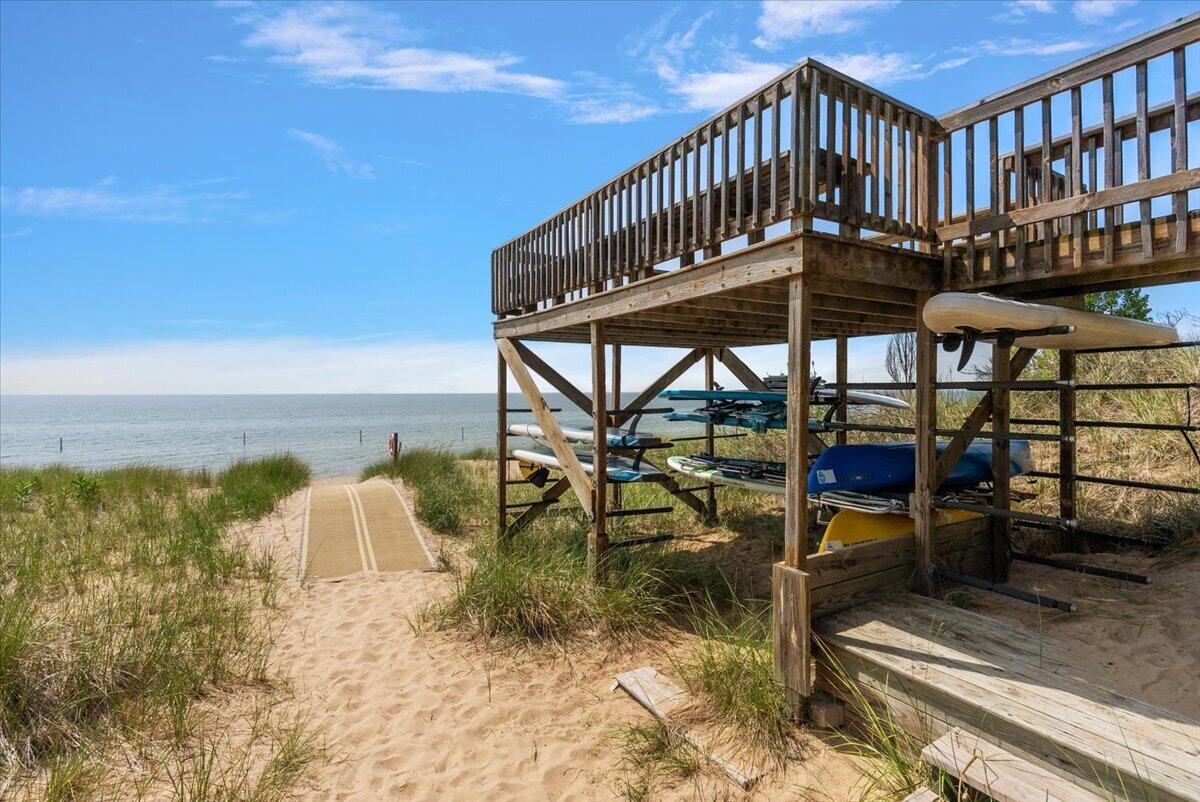 368 S Lakeshore Drive