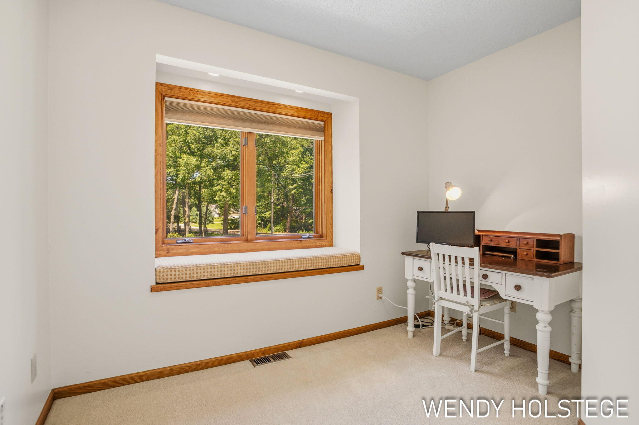 2135 Lakeridge Drive