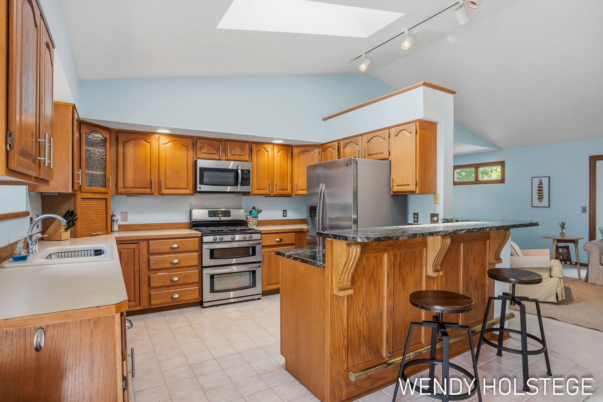 2135 Lakeridge Drive