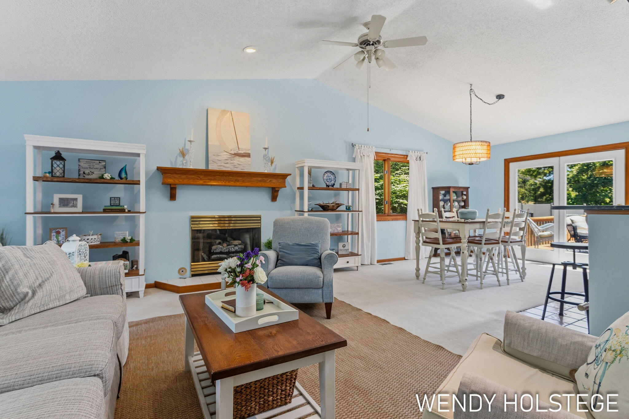 2135 Lakeridge Drive