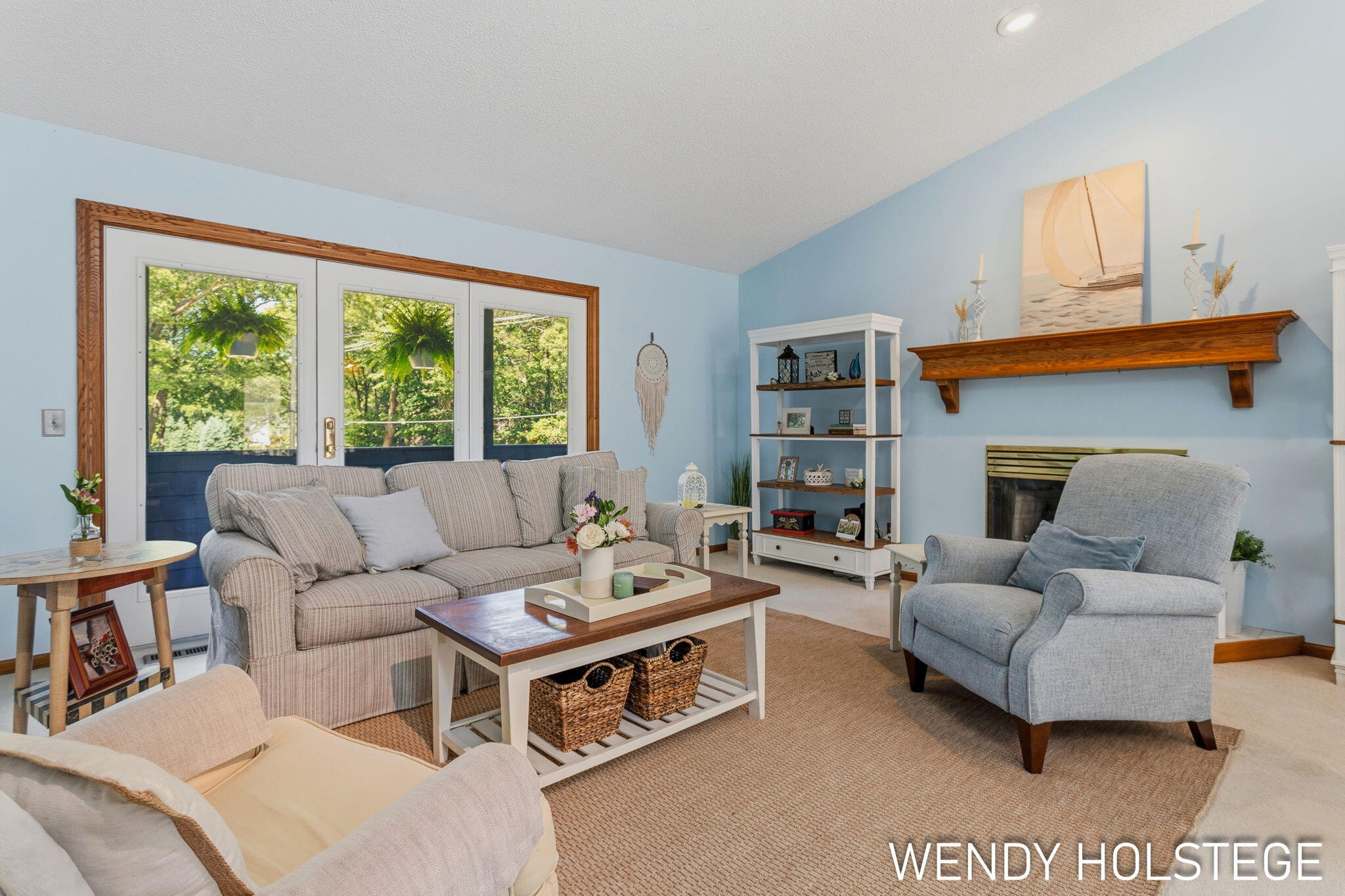 2135 Lakeridge Drive