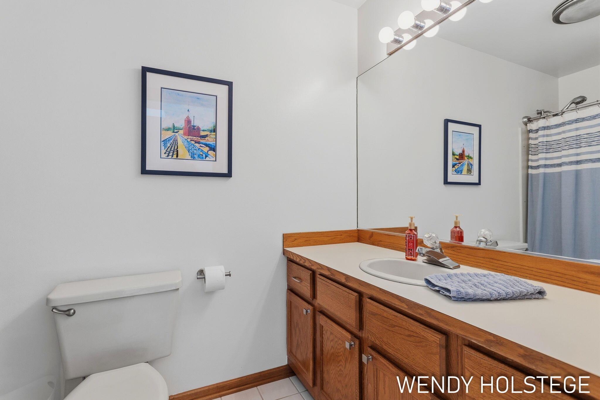 2135 Lakeridge Drive