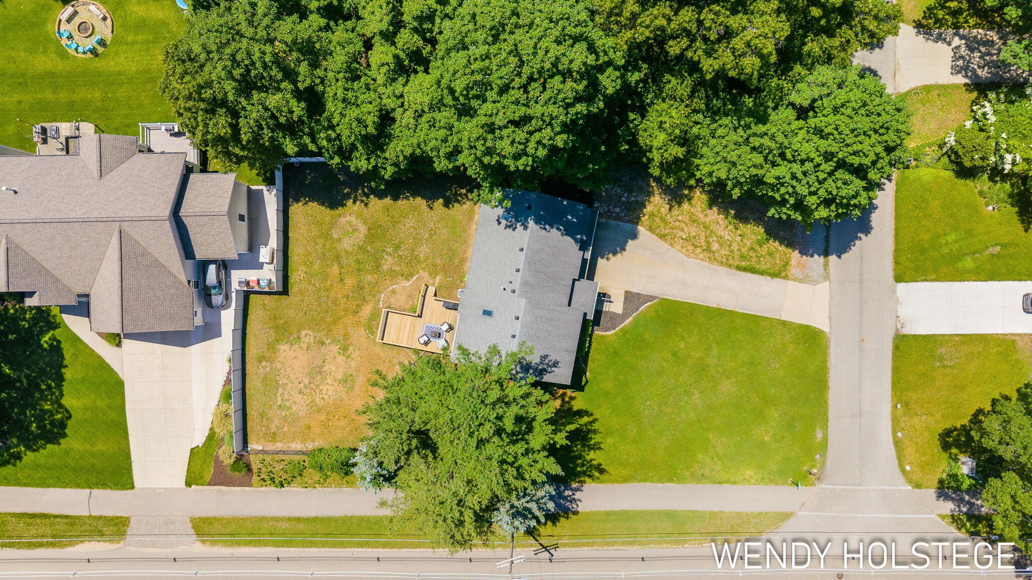 2135 Lakeridge Drive