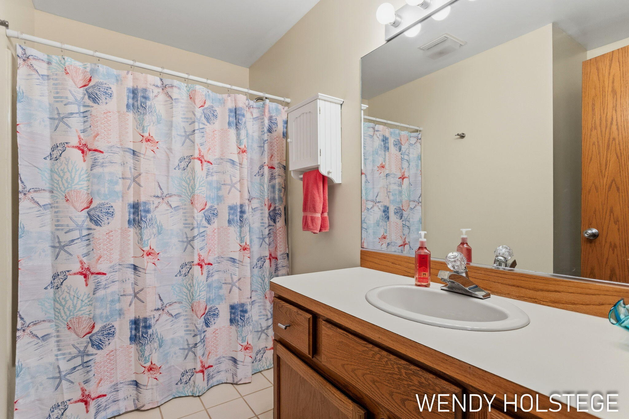 2135 Lakeridge Drive