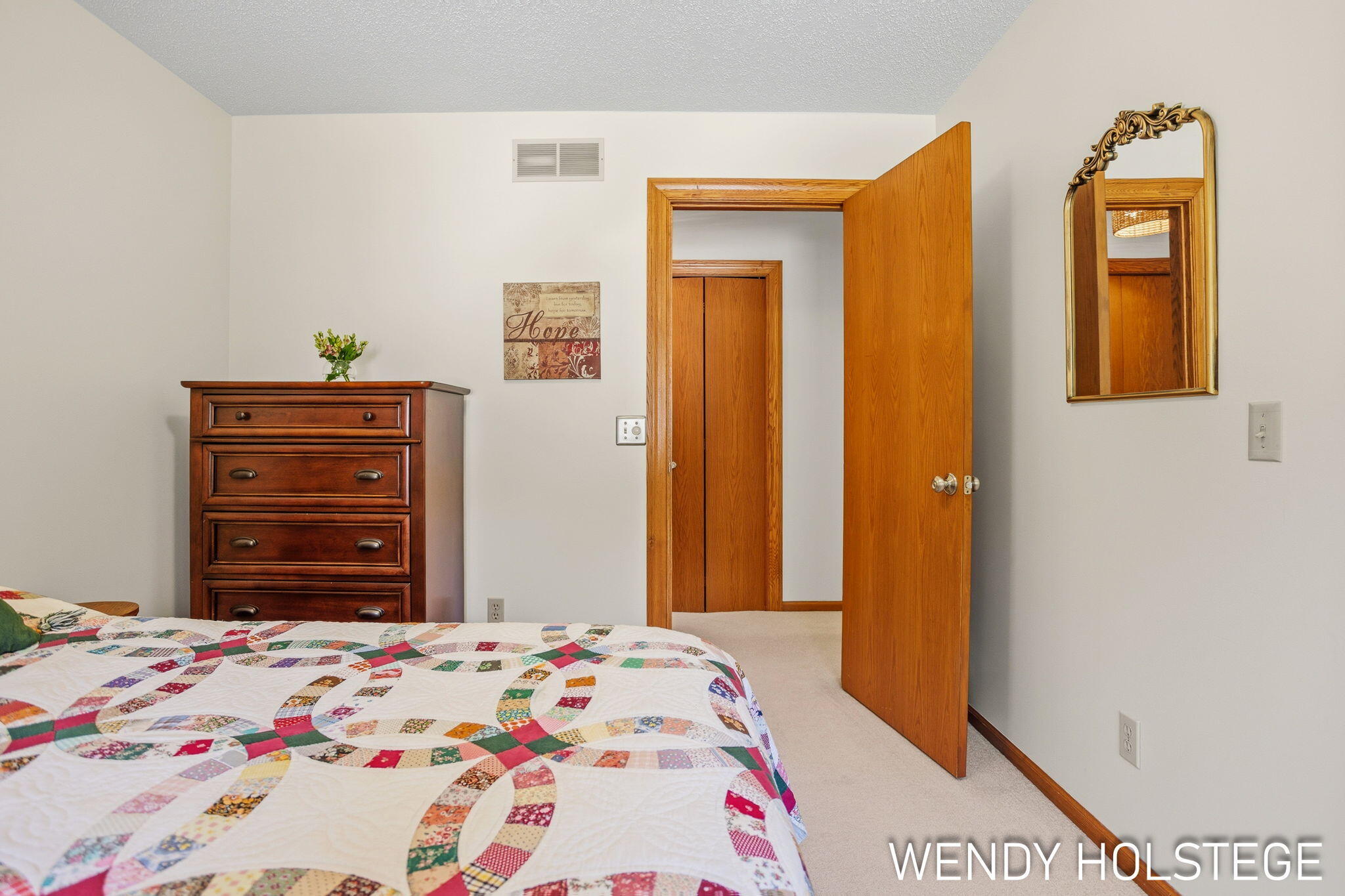 2135 Lakeridge Drive