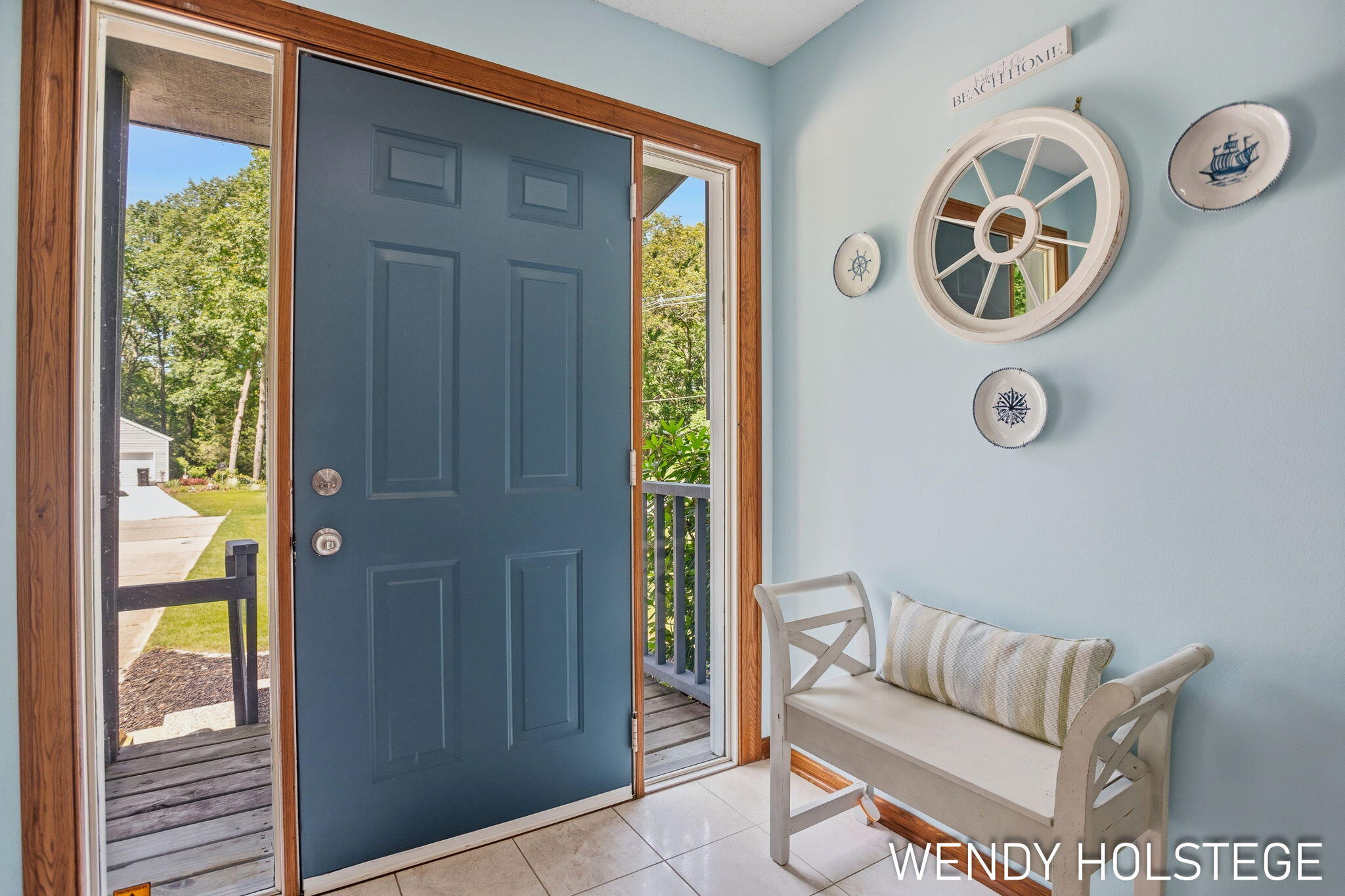2135 Lakeridge Drive