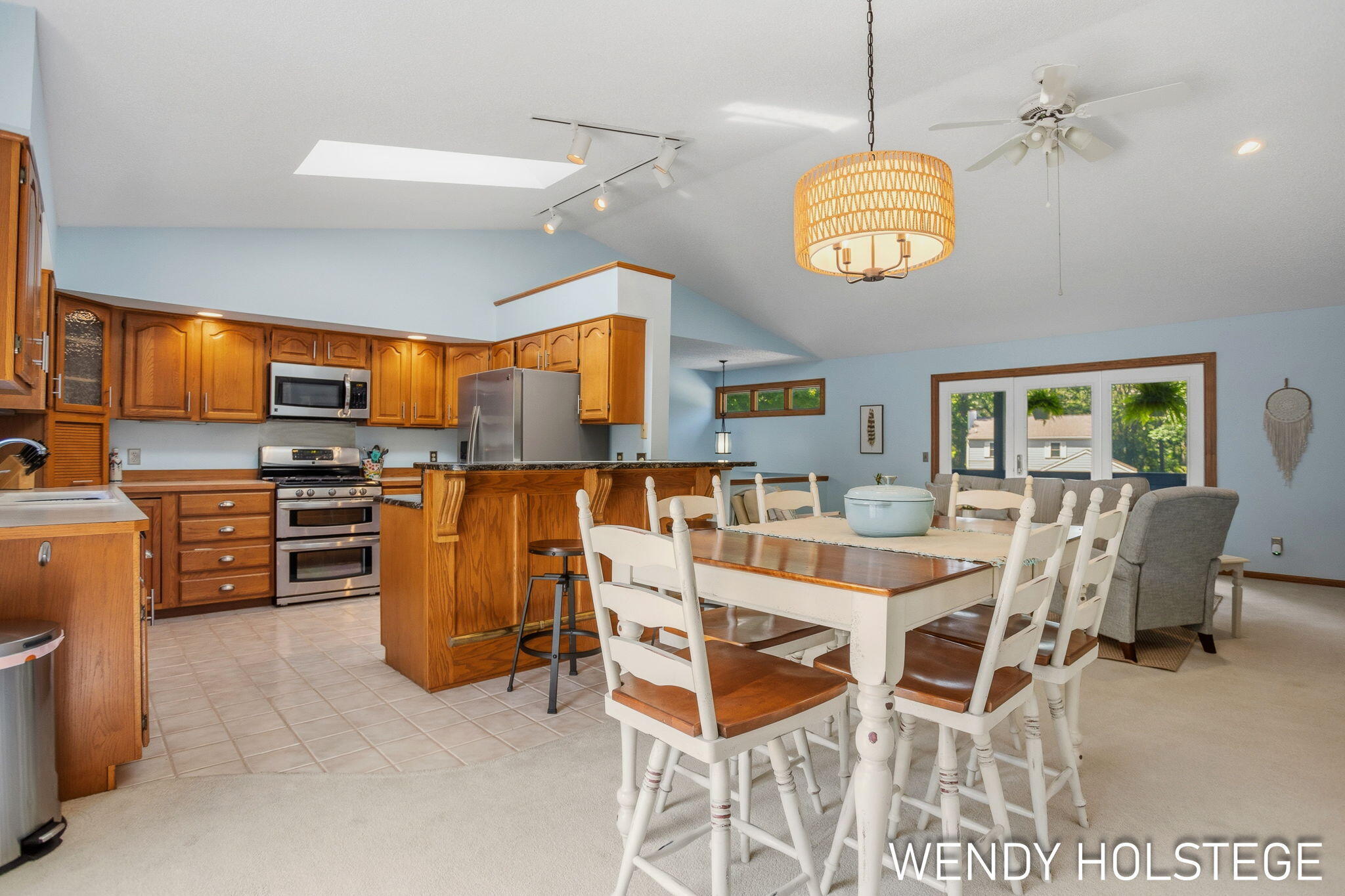 2135 Lakeridge Drive