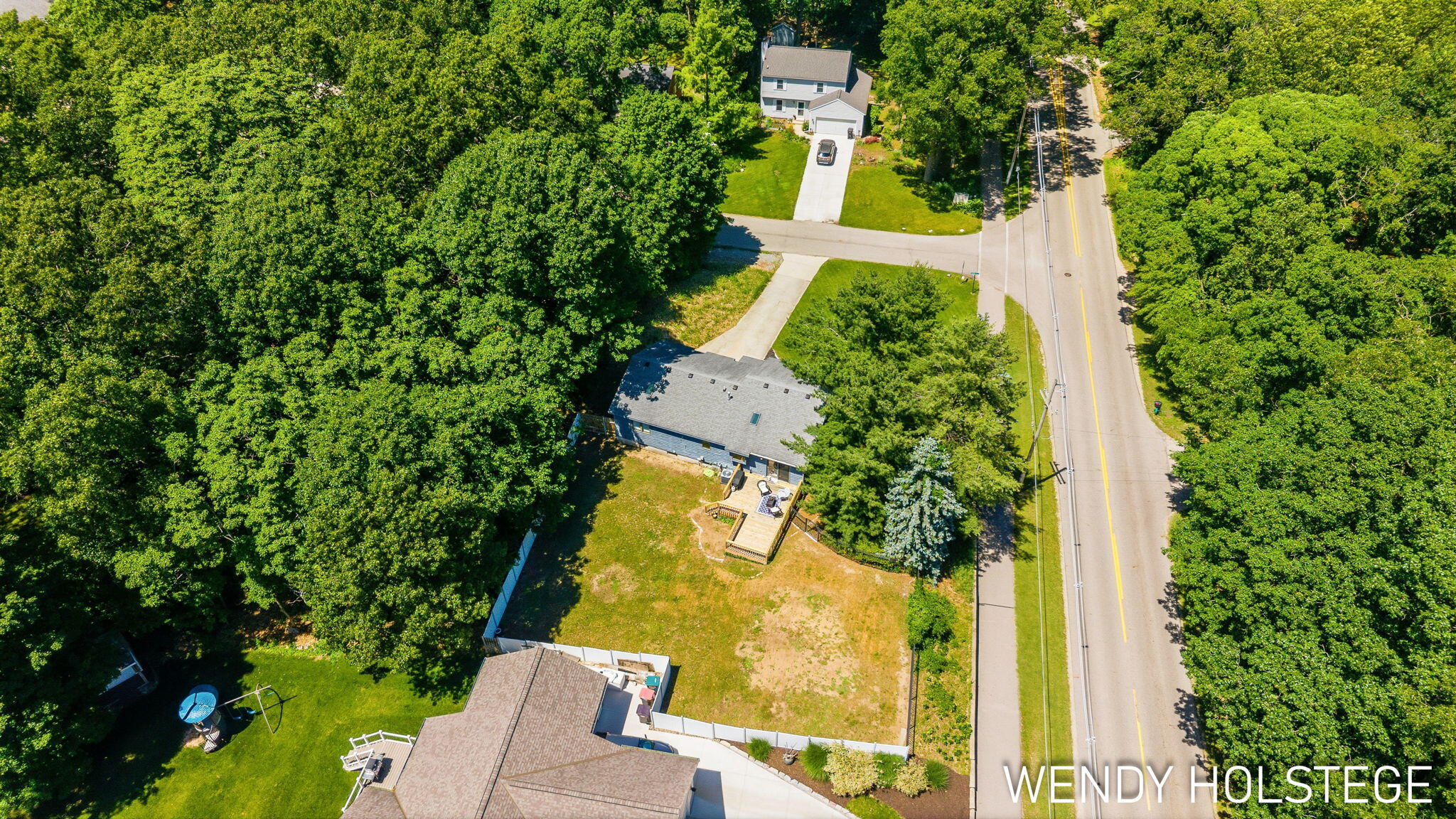 2135 Lakeridge Drive