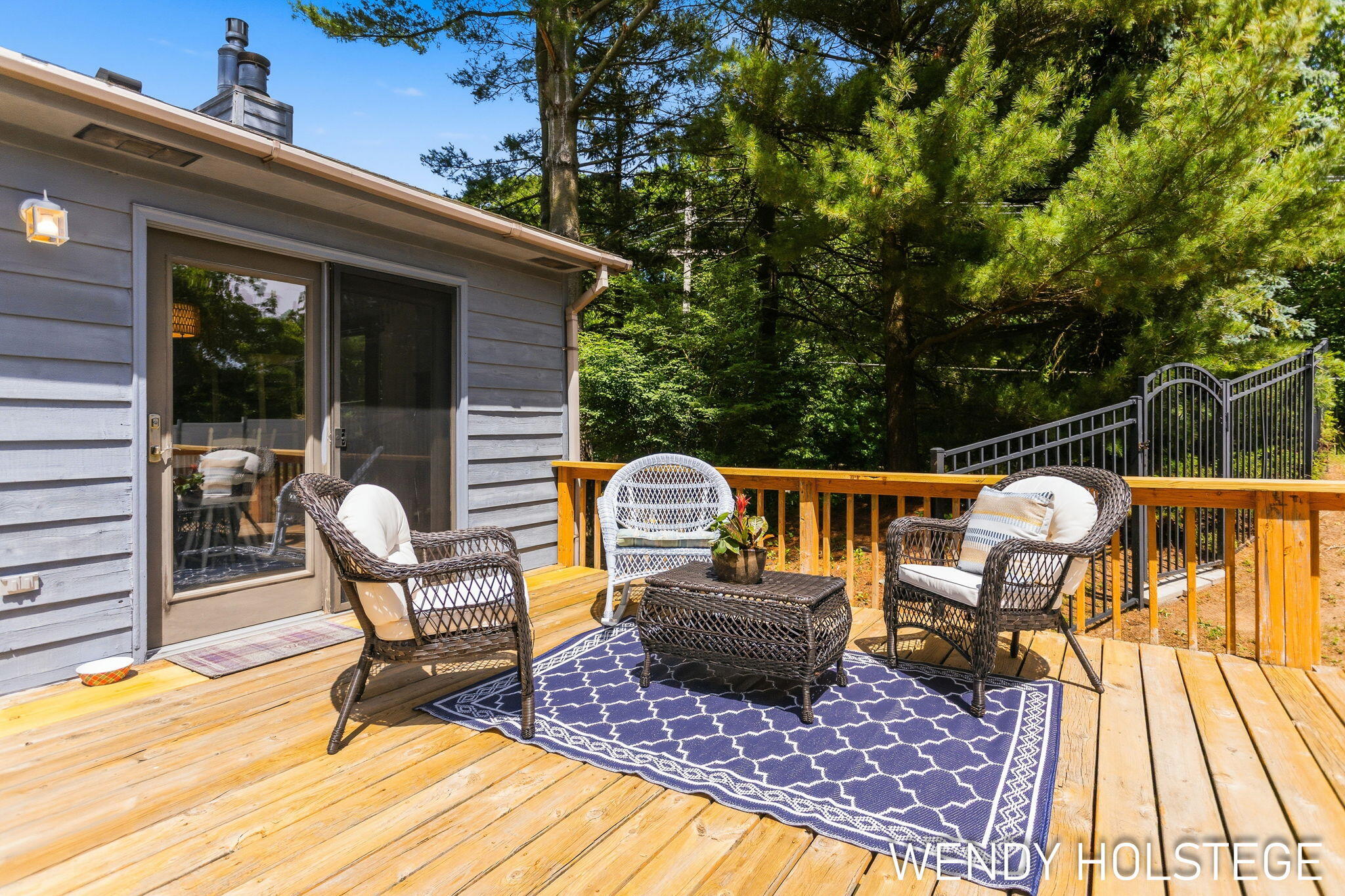 2135 Lakeridge Drive