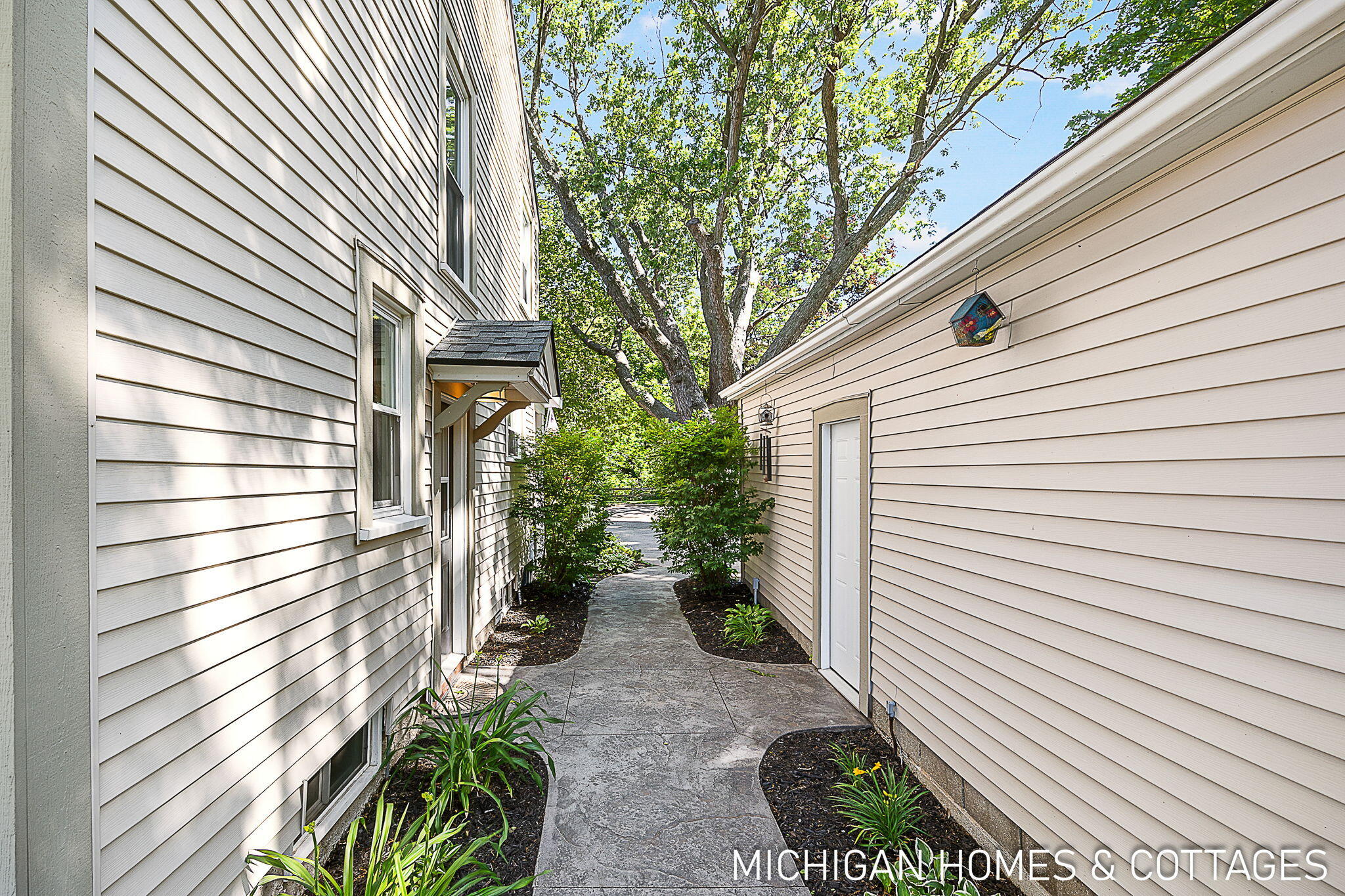 52 W 27th Street