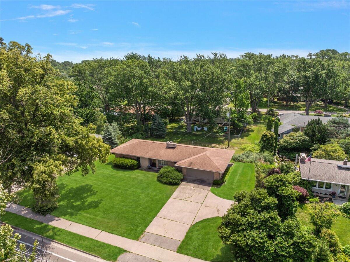 838 S Shore Drive