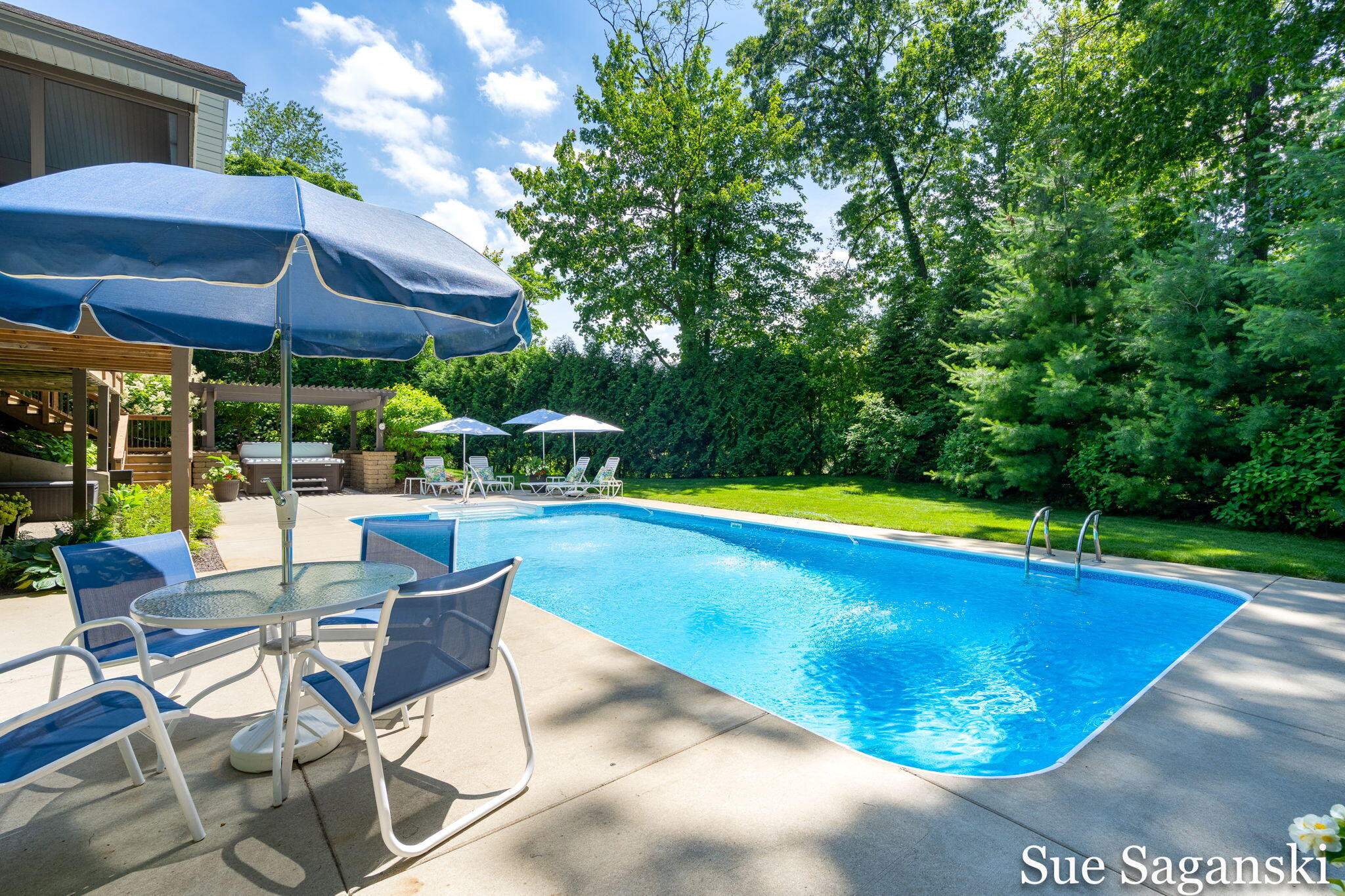 6514 Creekwood Drive