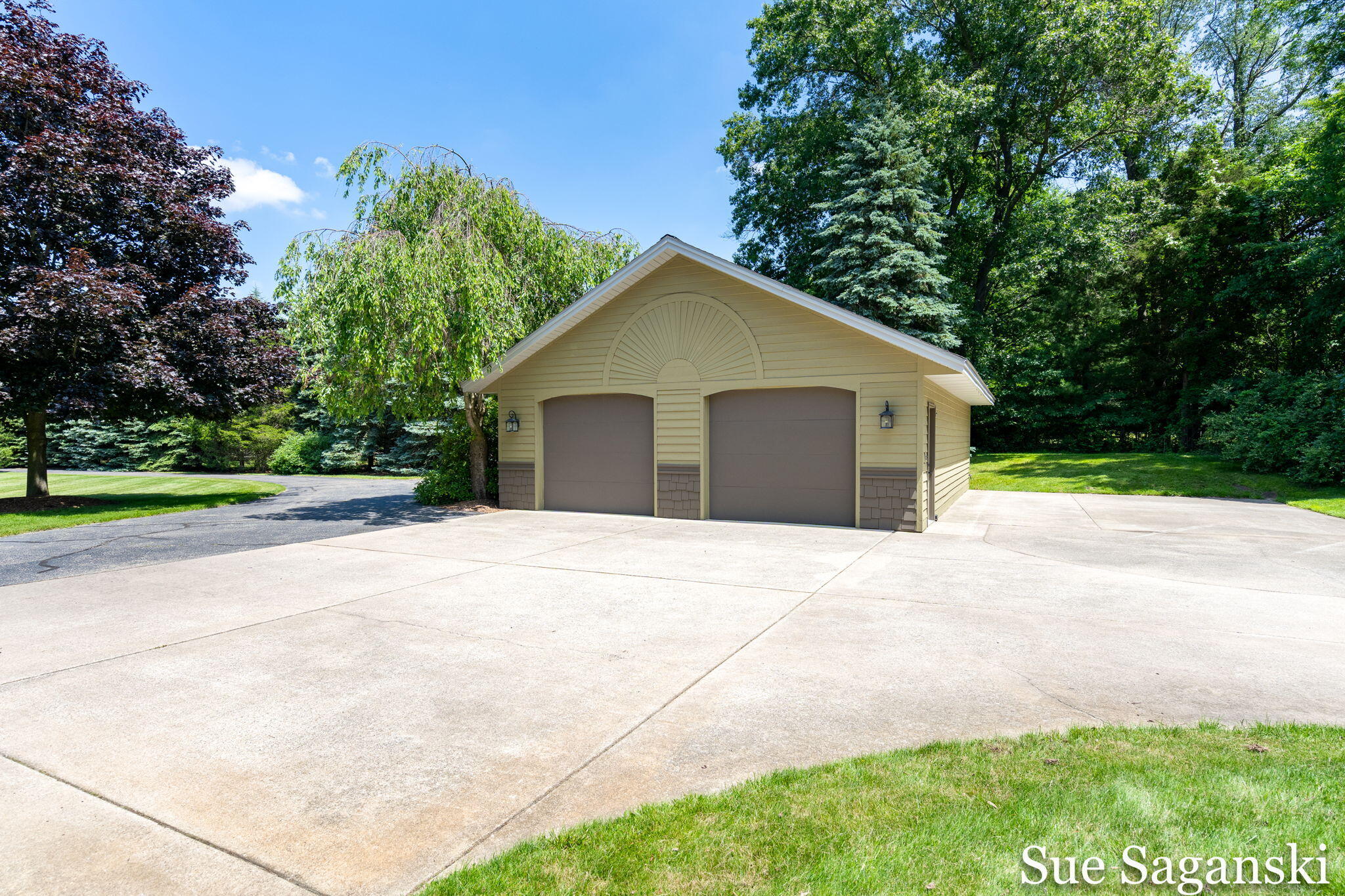 6514 Creekwood Drive