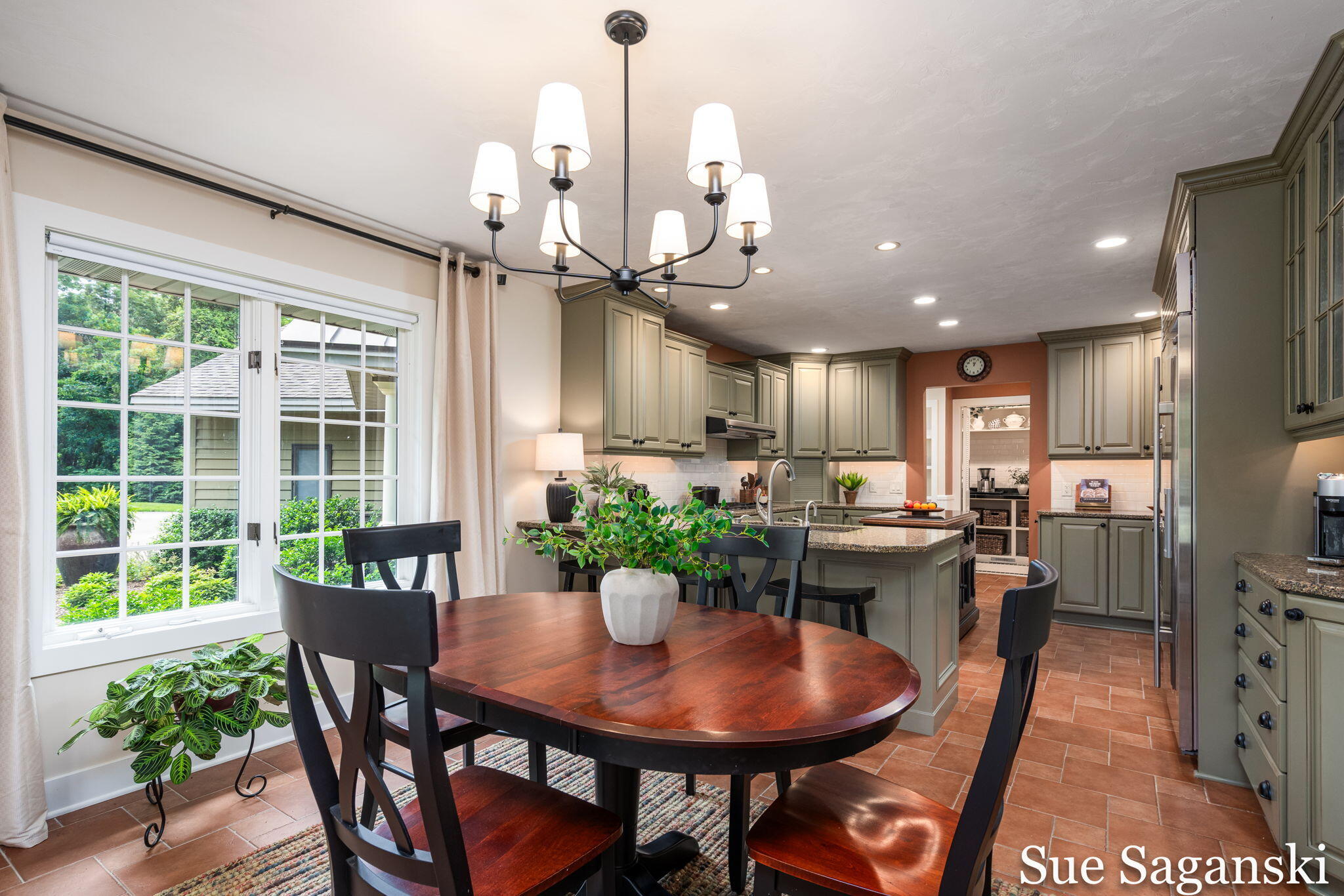 6514 Creekwood Drive