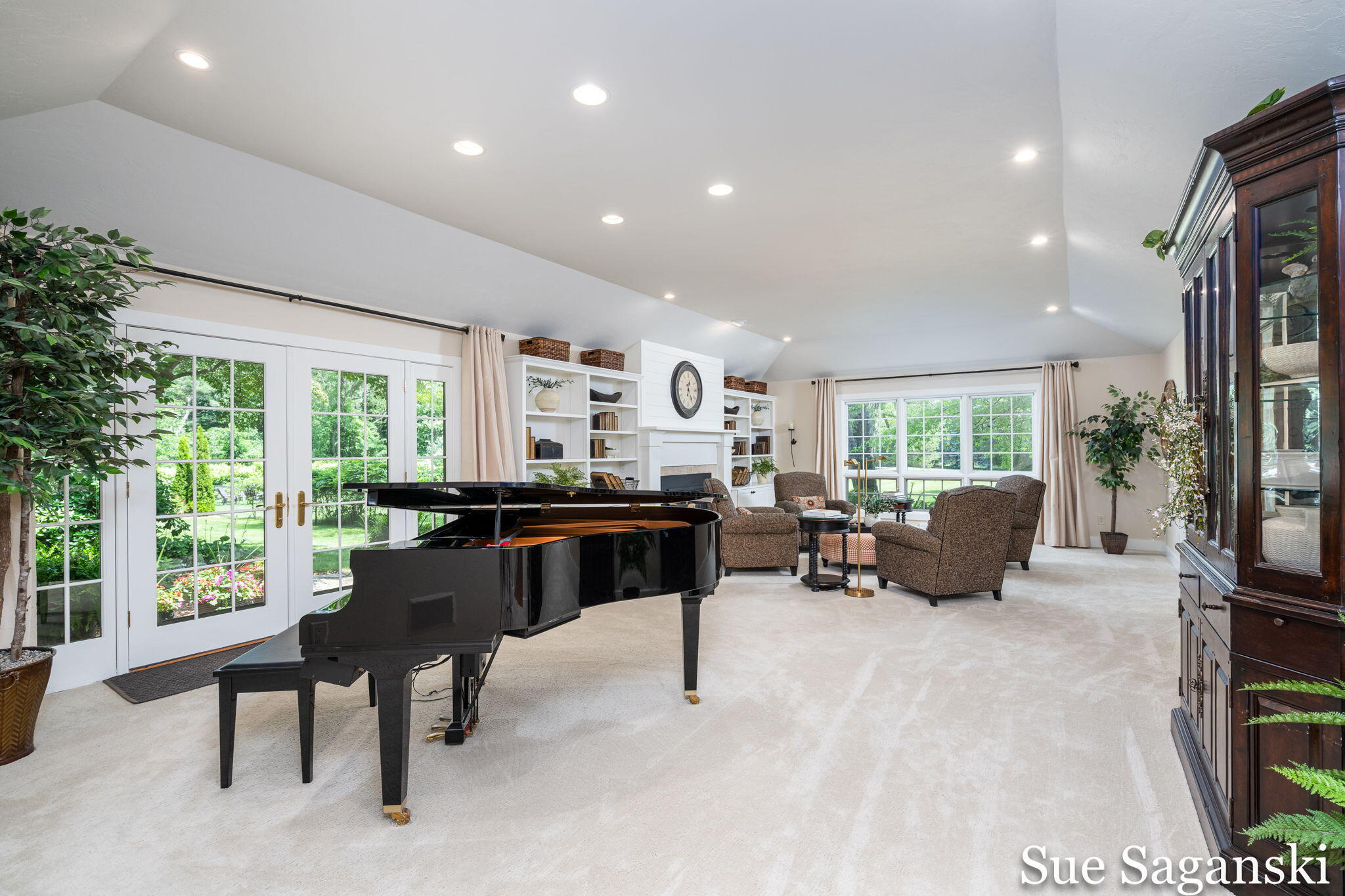 6514 Creekwood Drive